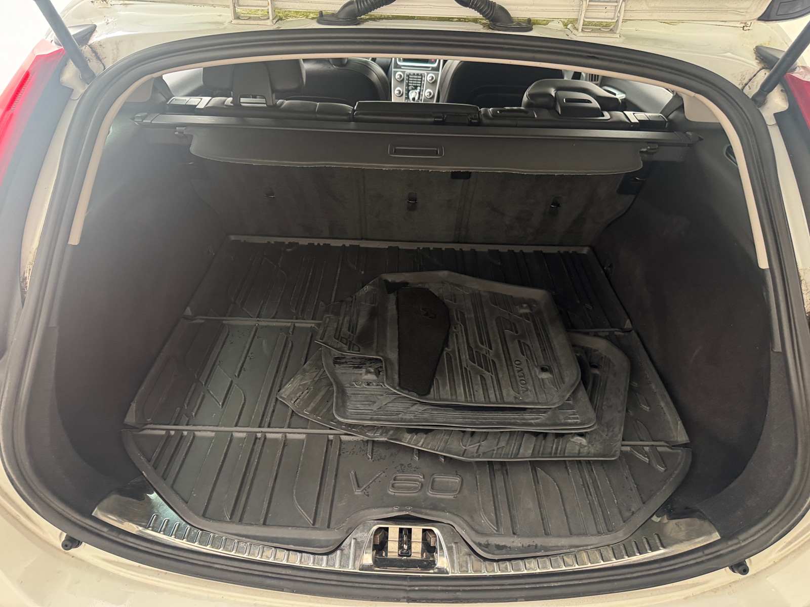 Thumbnail: 2016 Volvo V60 - 6