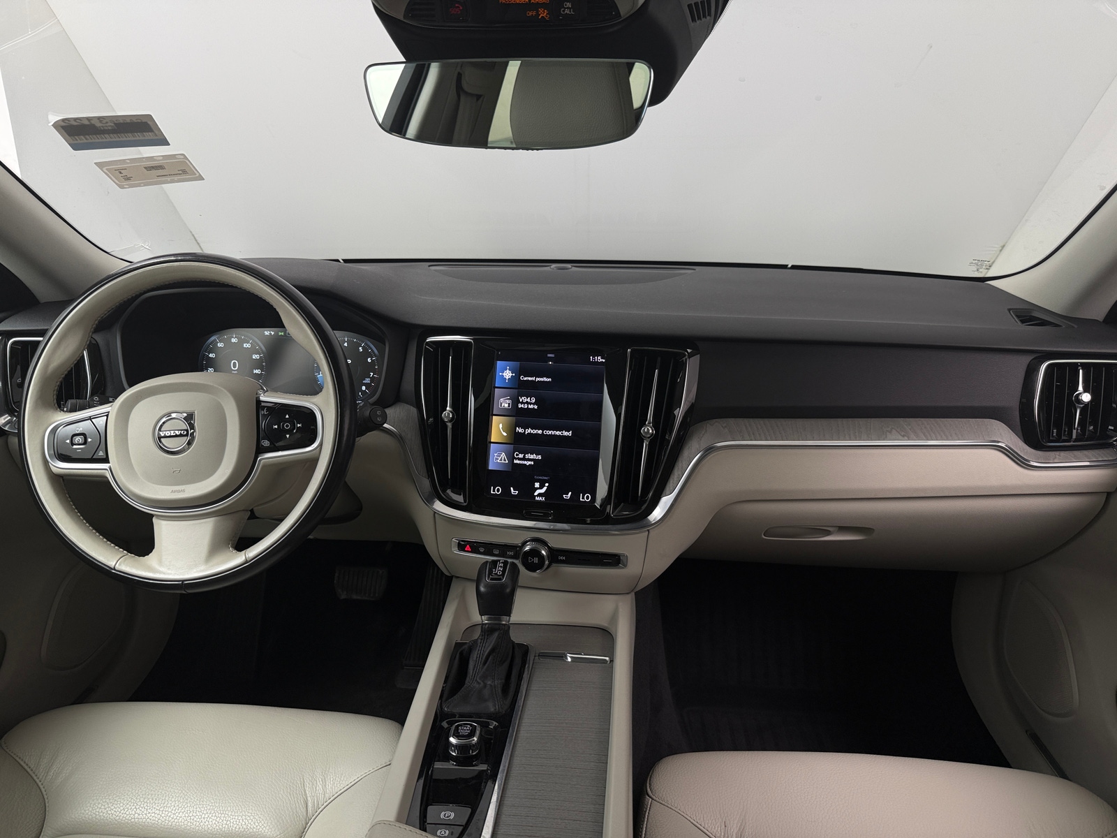 Thumbnail: 2022 Volvo V60 - 2