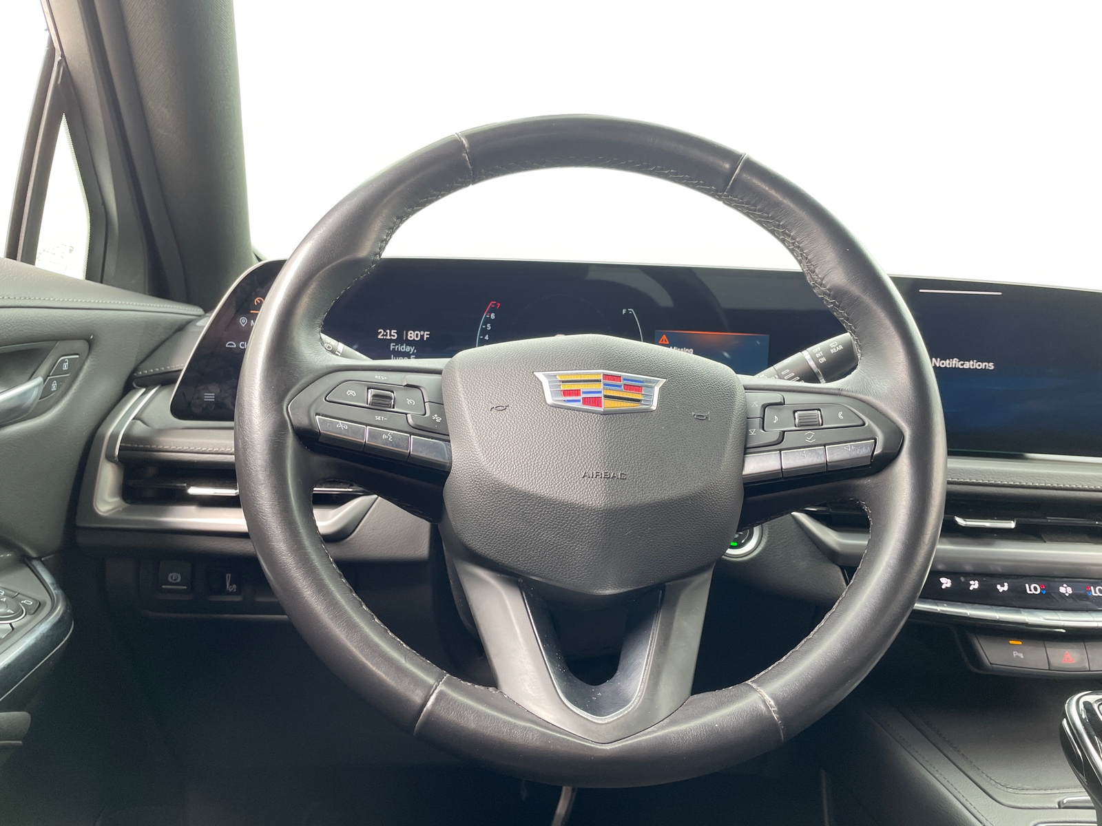 Thumbnail: 2025 Cadillac XT4 - 4