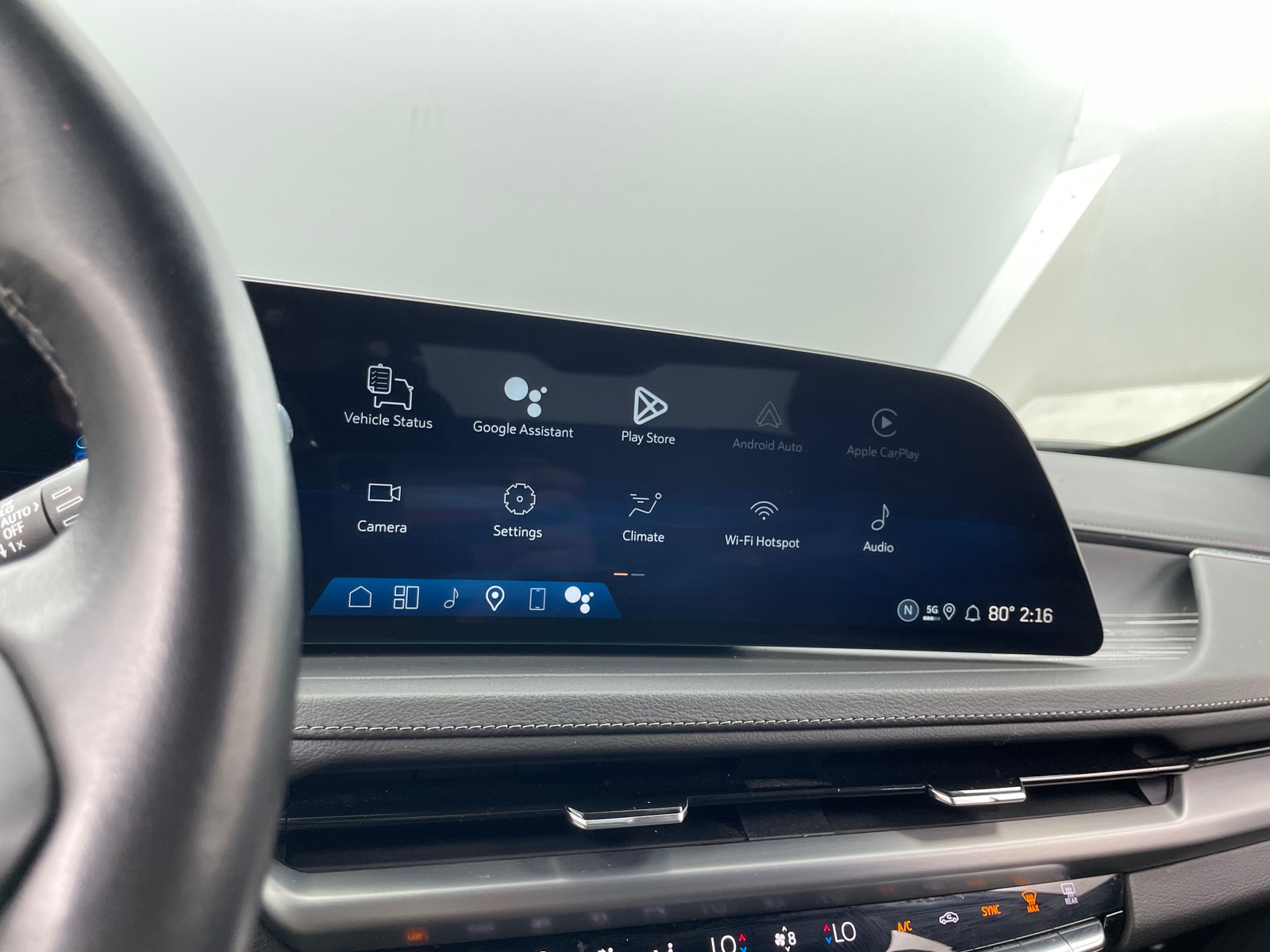 Thumbnail: 2025 Cadillac XT4 - 3