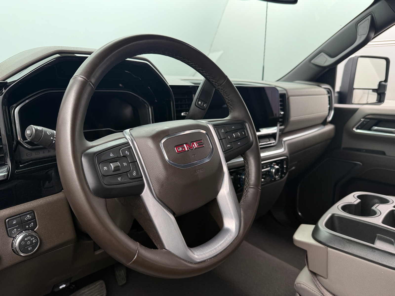 Thumbnail: 2024 GMC Sierra 2500 - 4
