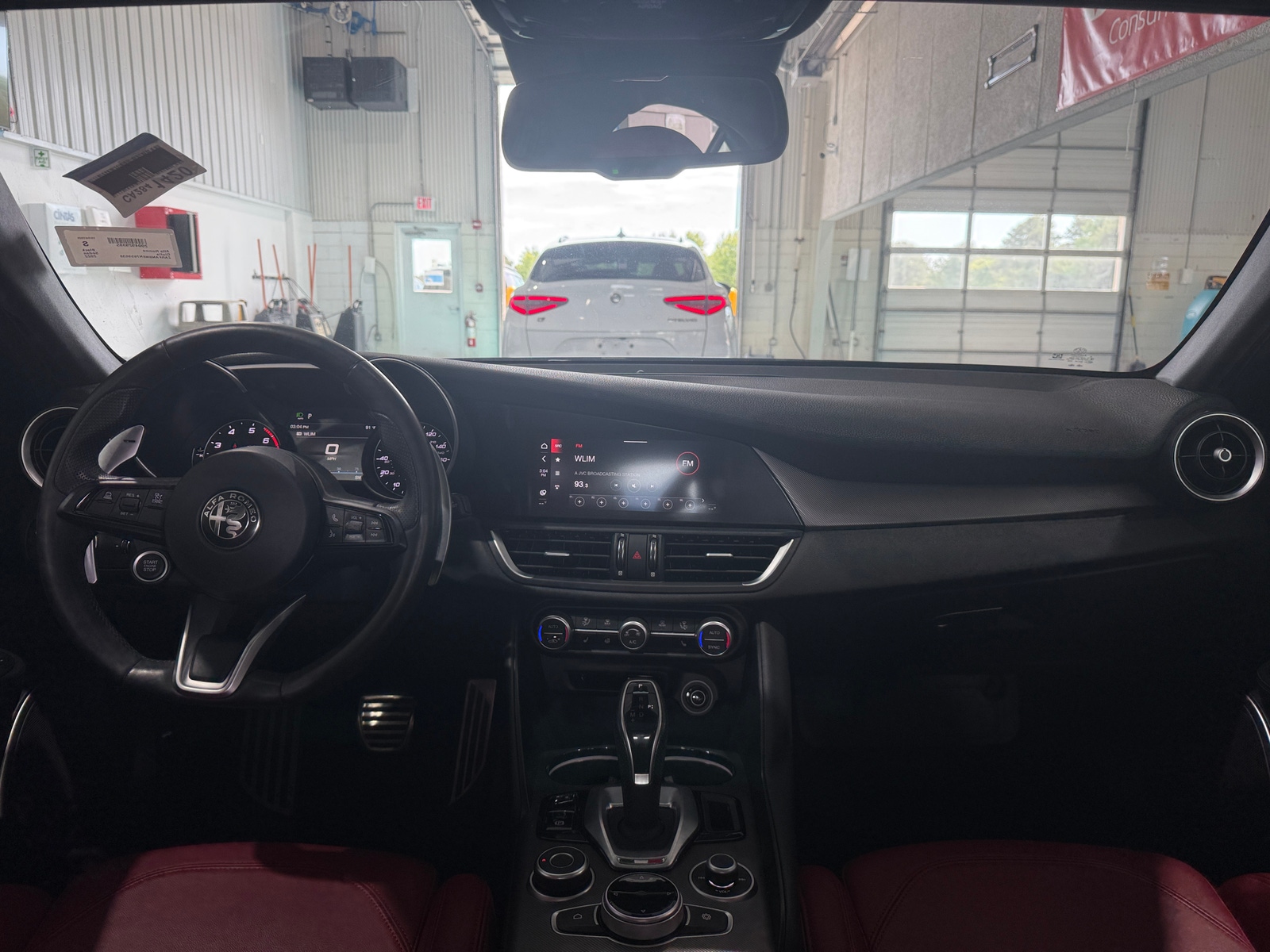 Thumbnail: 2022 Alfa Romeo Giulia - 2