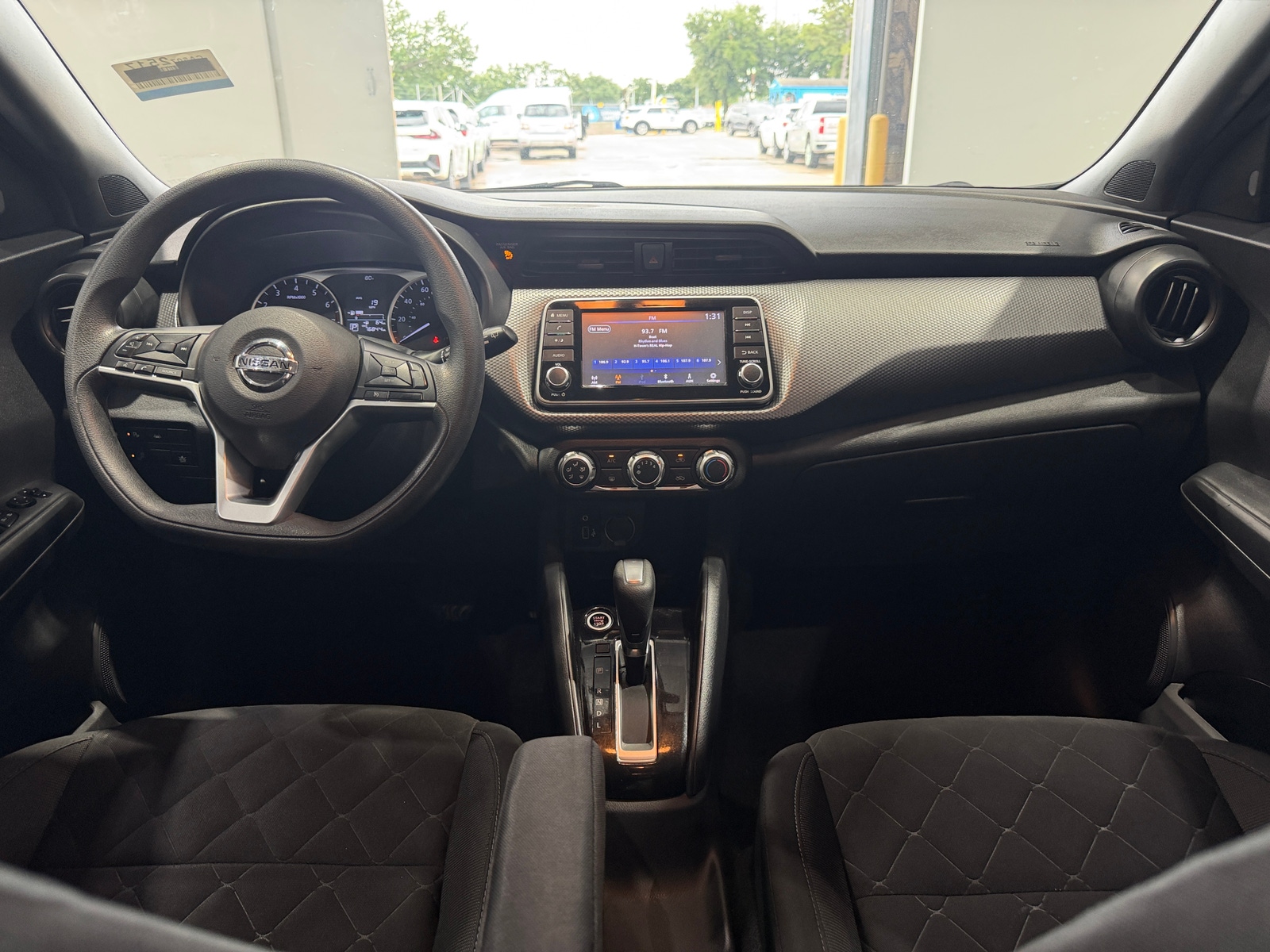 Thumbnail: 2020 Nissan Kicks - 3