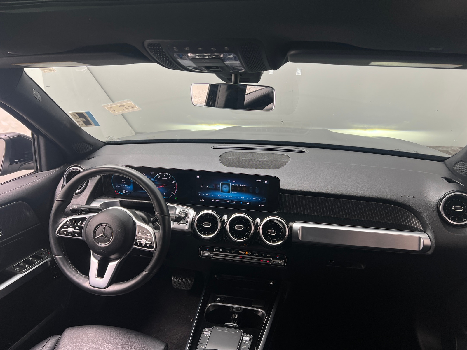Thumbnail: 2022 Mercedes-Benz GLB - 3