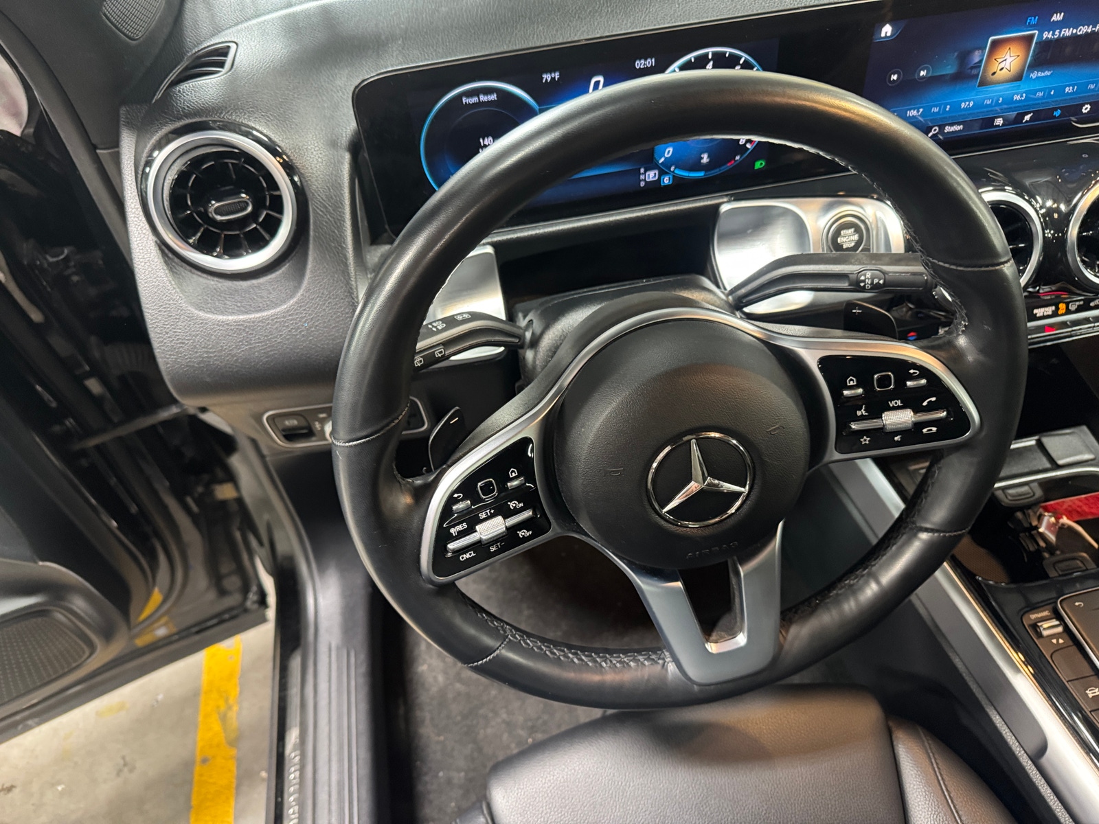 Thumbnail: 2022 Mercedes-Benz GLB - 5