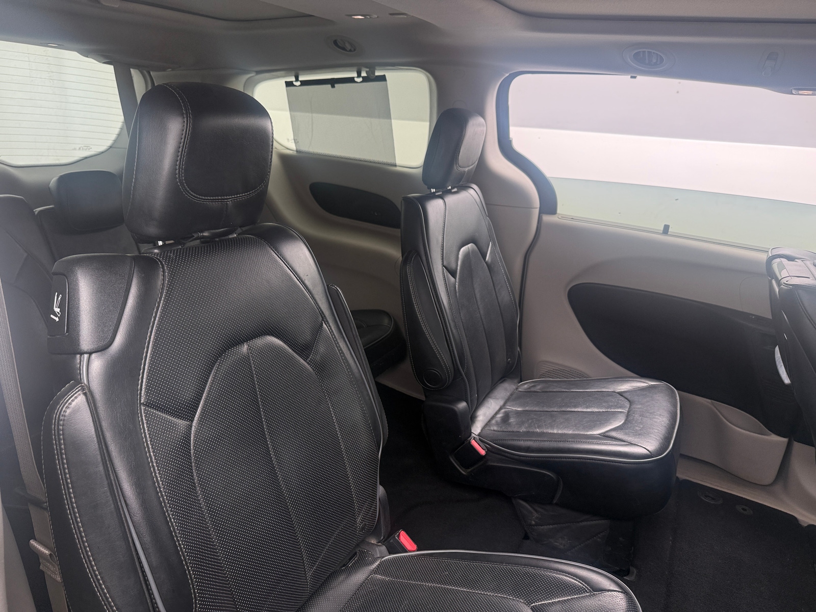 Thumbnail: 2017 Chrysler Pacifica - 5
