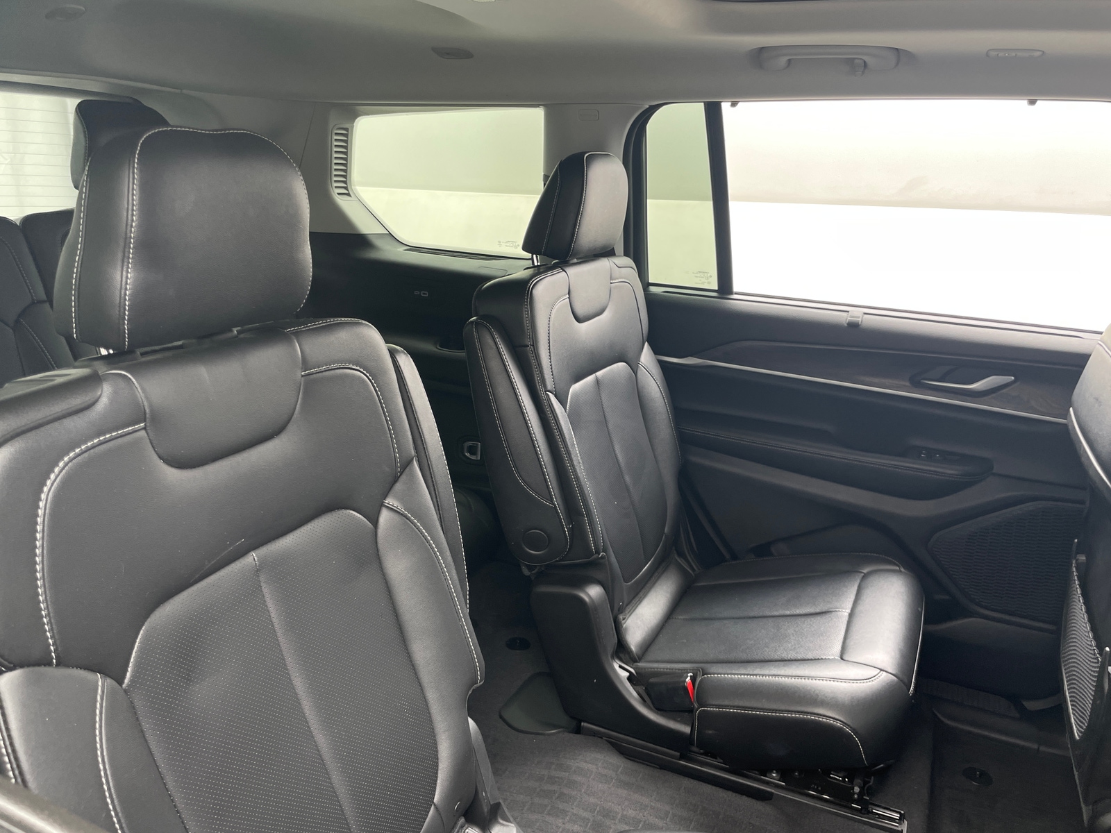 Thumbnail: 2023 Jeep Grand Cherokee L - 5