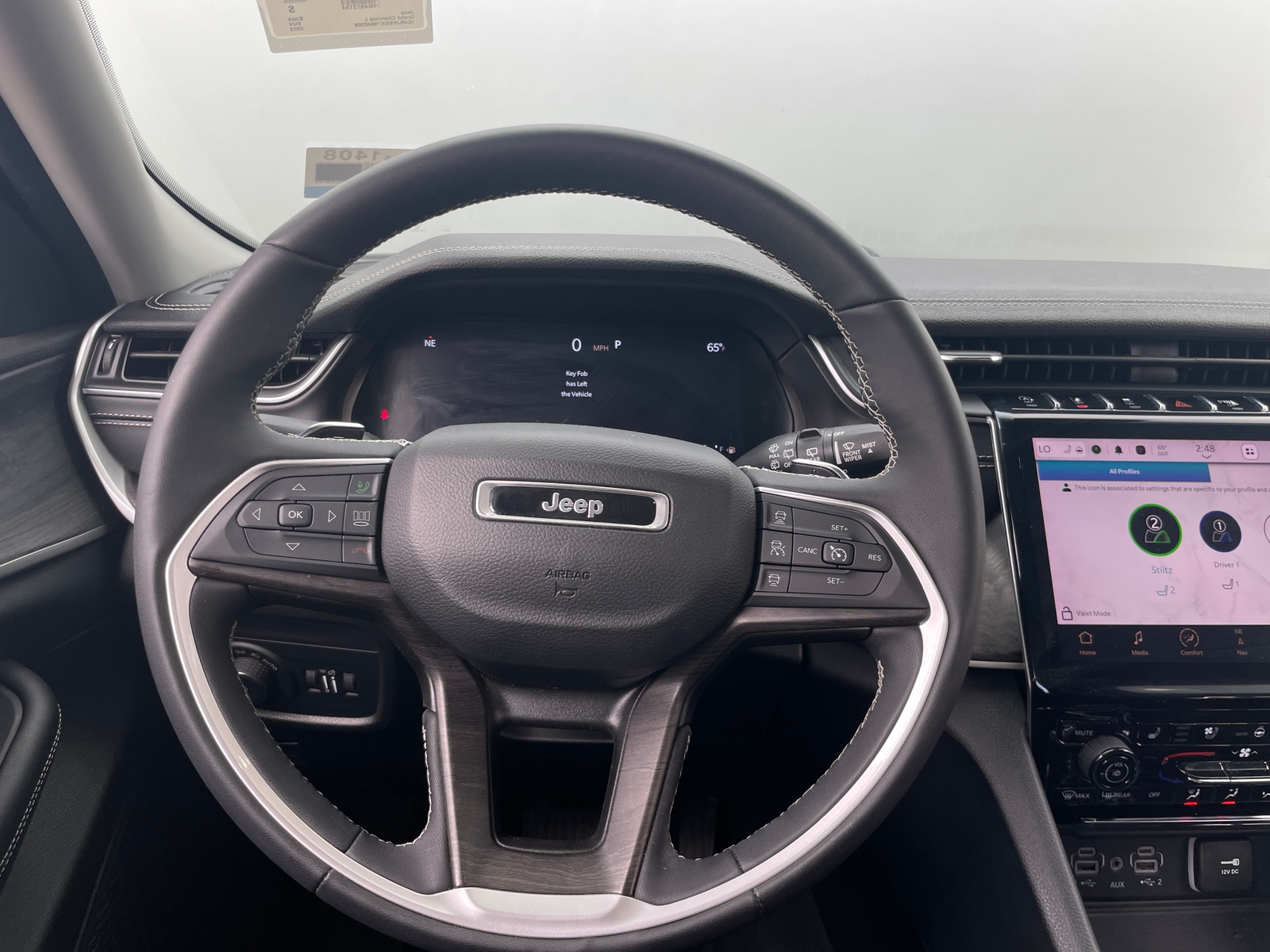 Thumbnail: 2023 Jeep Grand Cherokee L - 4