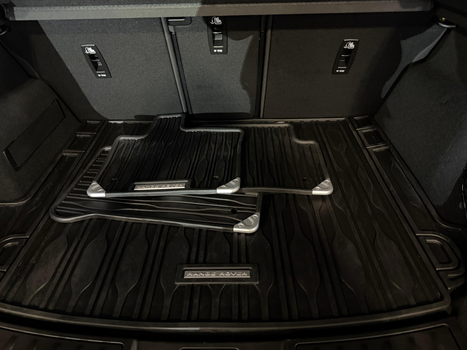 Thumbnail: 2022 Land Rover Range Rover Evoque - 6
