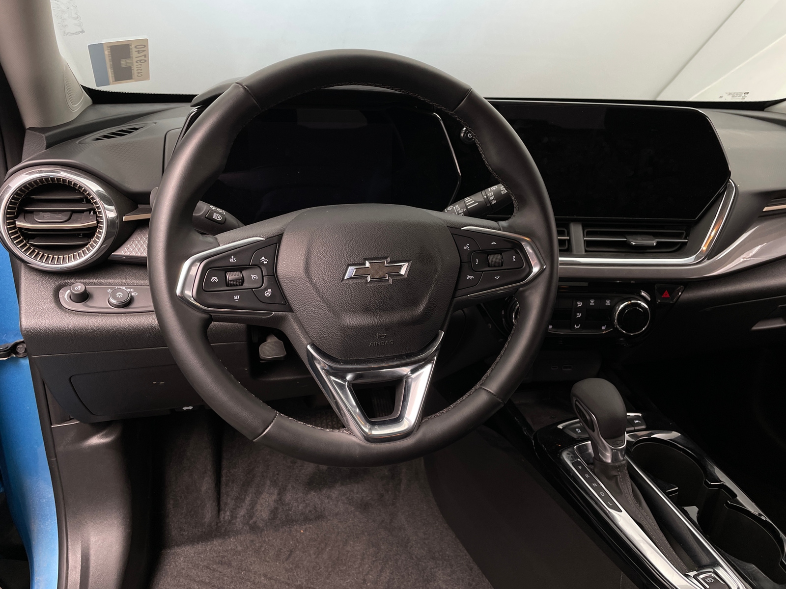 Thumbnail: 2025 Chevrolet Trax - 5