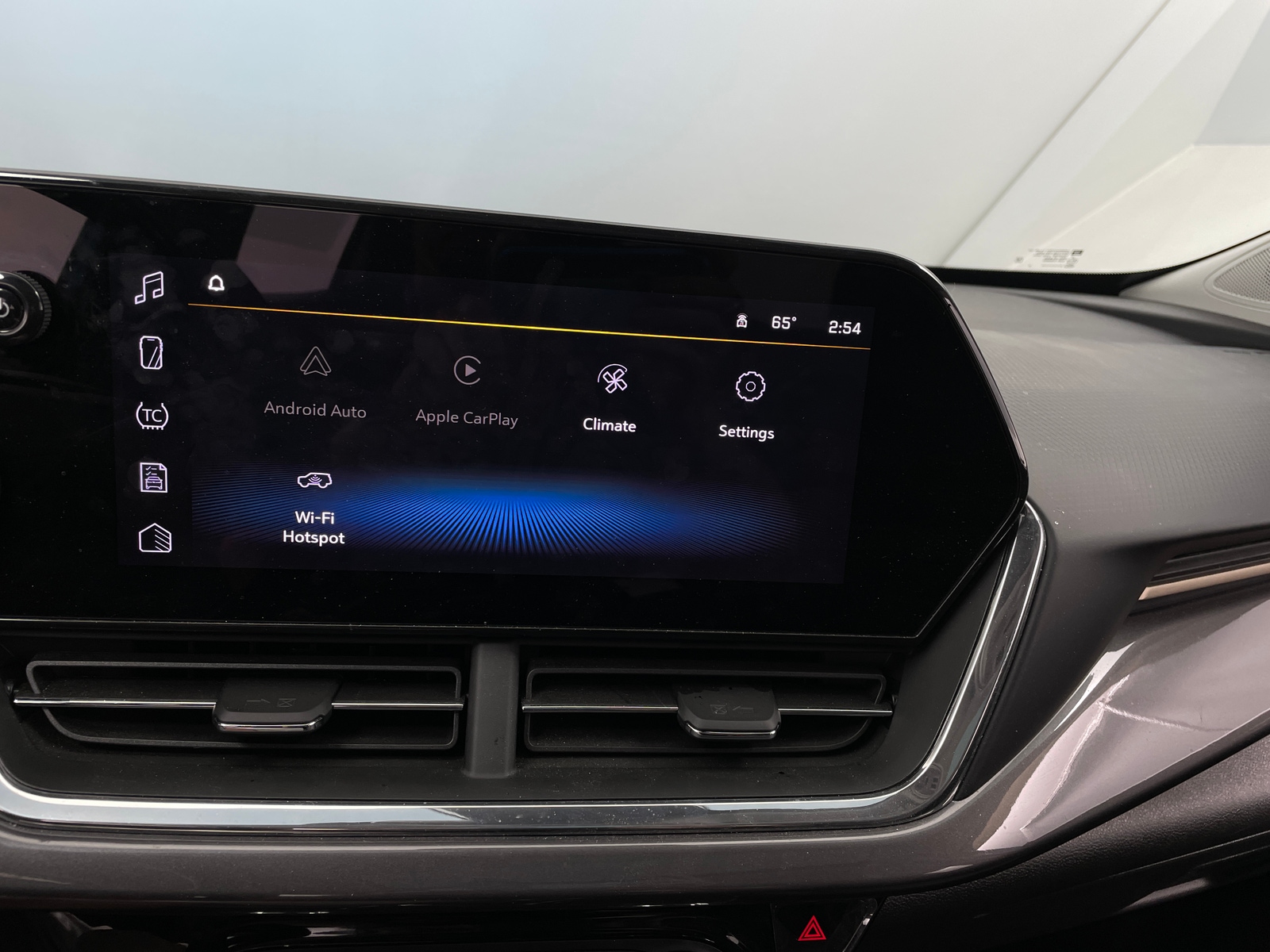 Thumbnail: 2025 Chevrolet Trax - 4