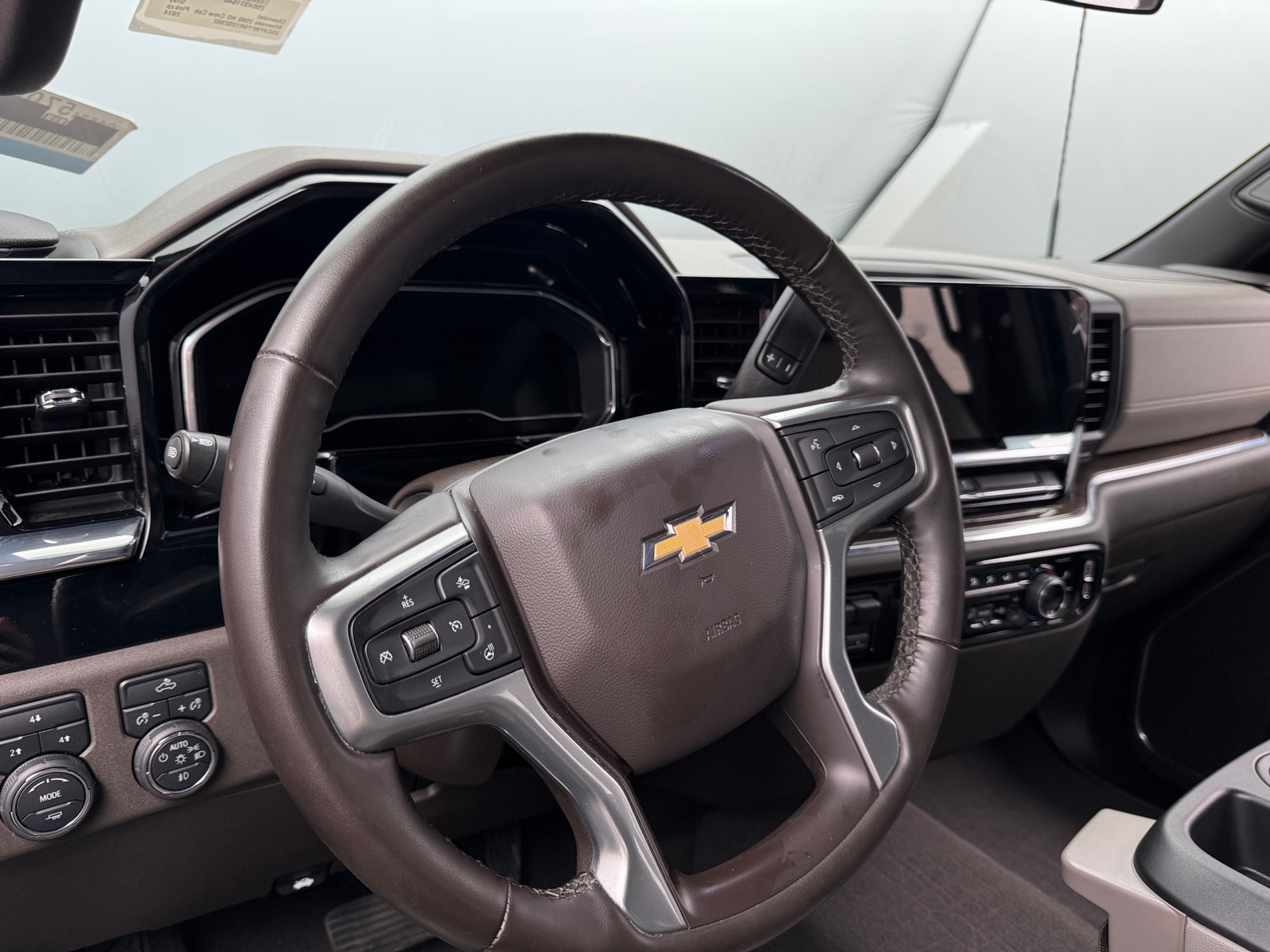 Thumbnail: 2024 Chevrolet Silverado 2500 - 5