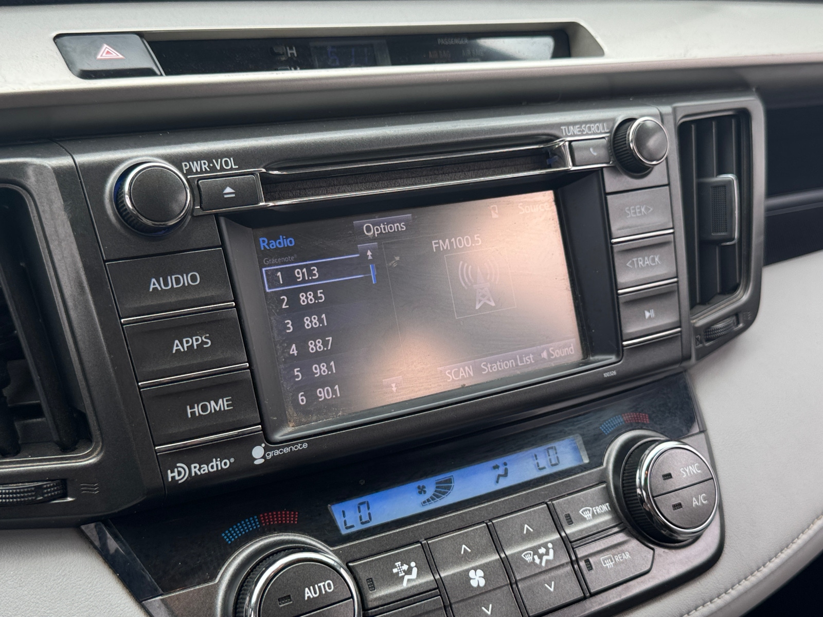Thumbnail: 2015 Toyota RAV4 - 4