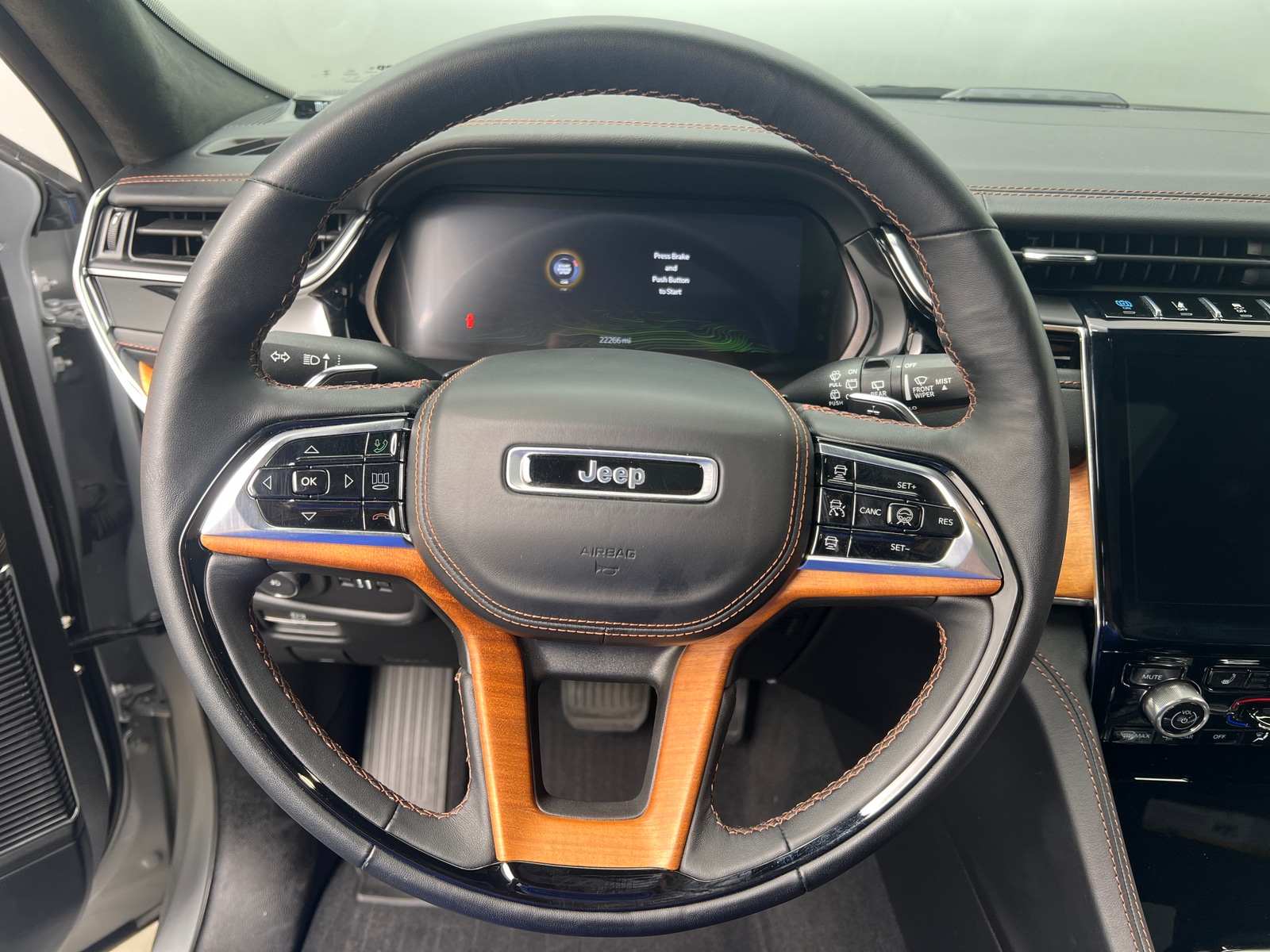 Thumbnail: 2023 Jeep Grand Cherokee - 4