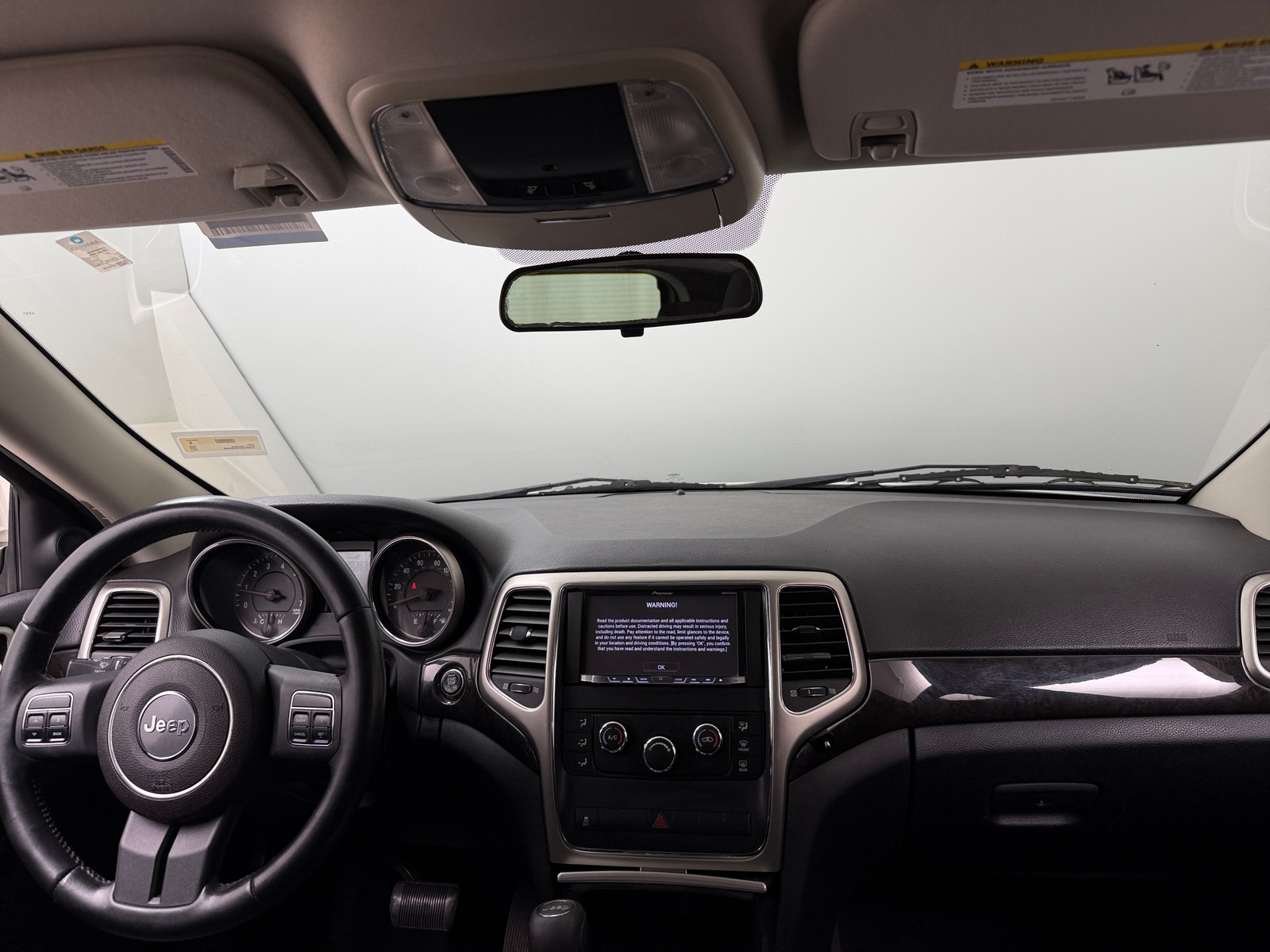 Thumbnail: 2011 Jeep Grand Cherokee - 3