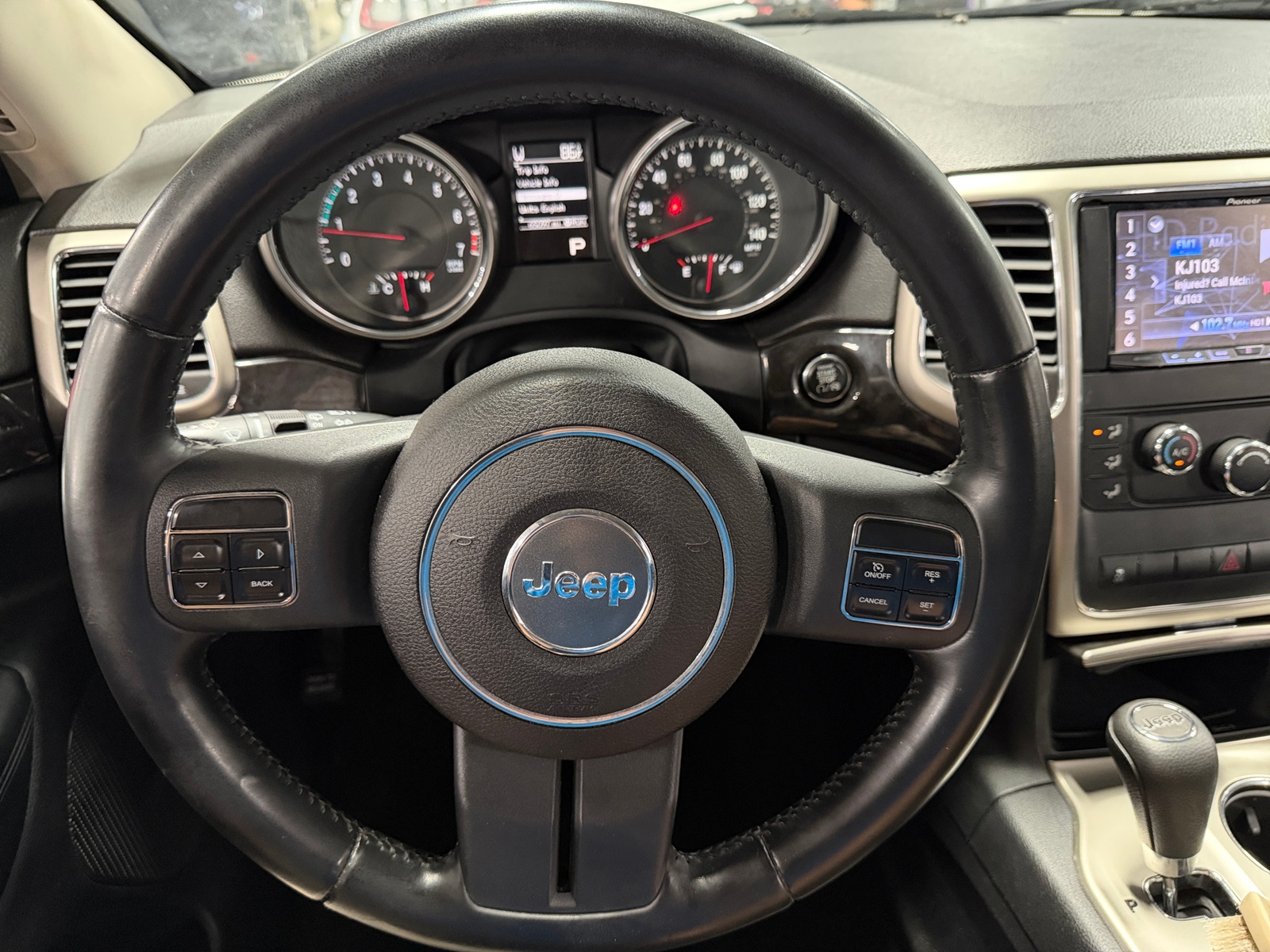 Thumbnail: 2011 Jeep Grand Cherokee - 5