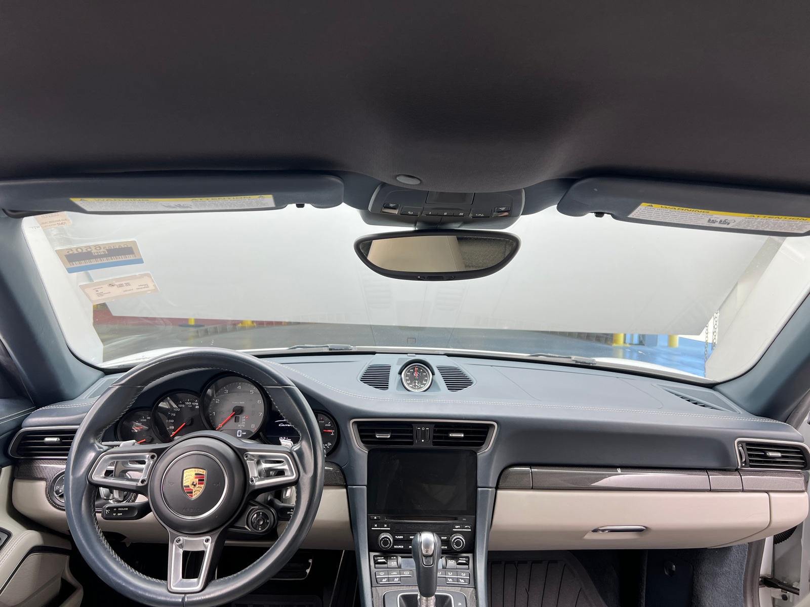 Thumbnail: 2017 Porsche 911 - 2