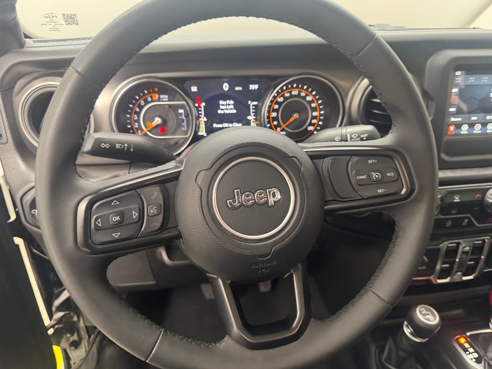 Thumbnail: 2023 Jeep Gladiator - 5