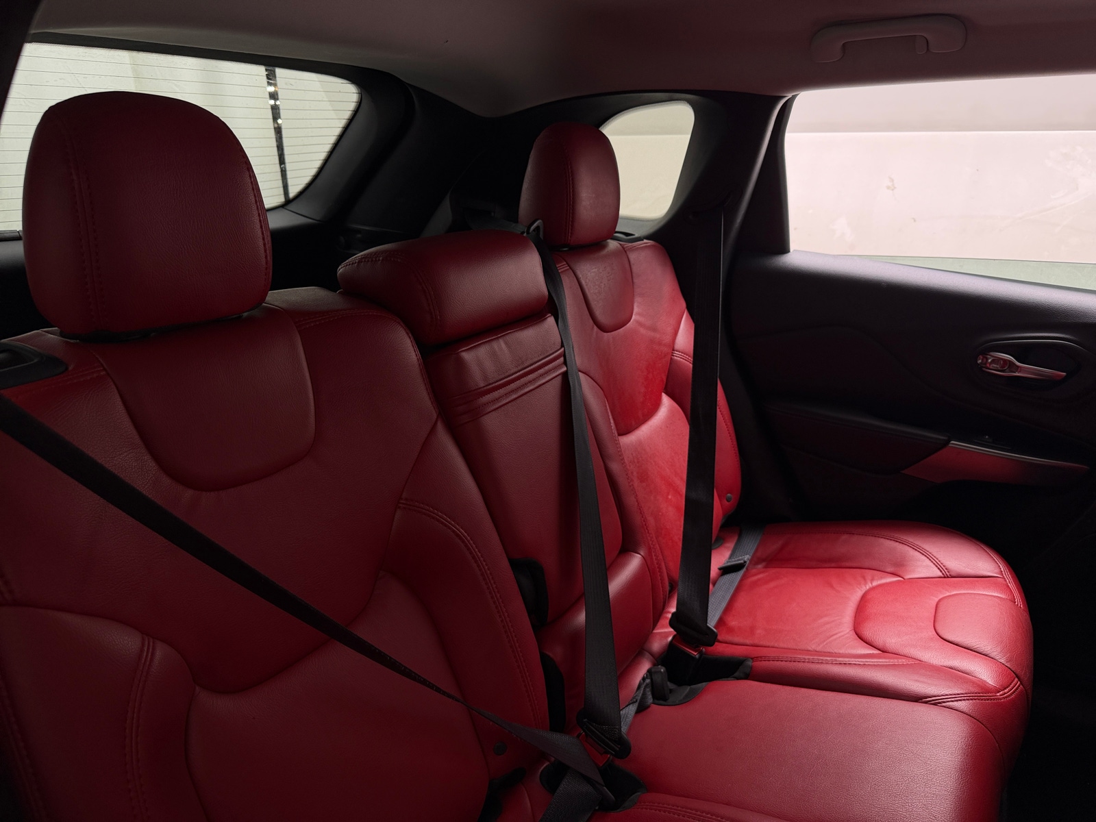 Thumbnail: 2019 Jeep Cherokee - 6