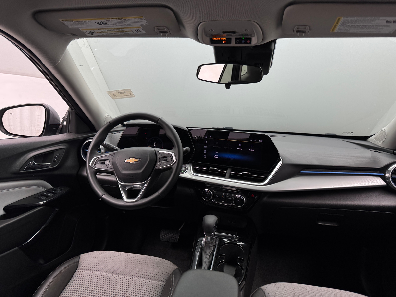 Thumbnail: 2024 Chevrolet Trax - 3