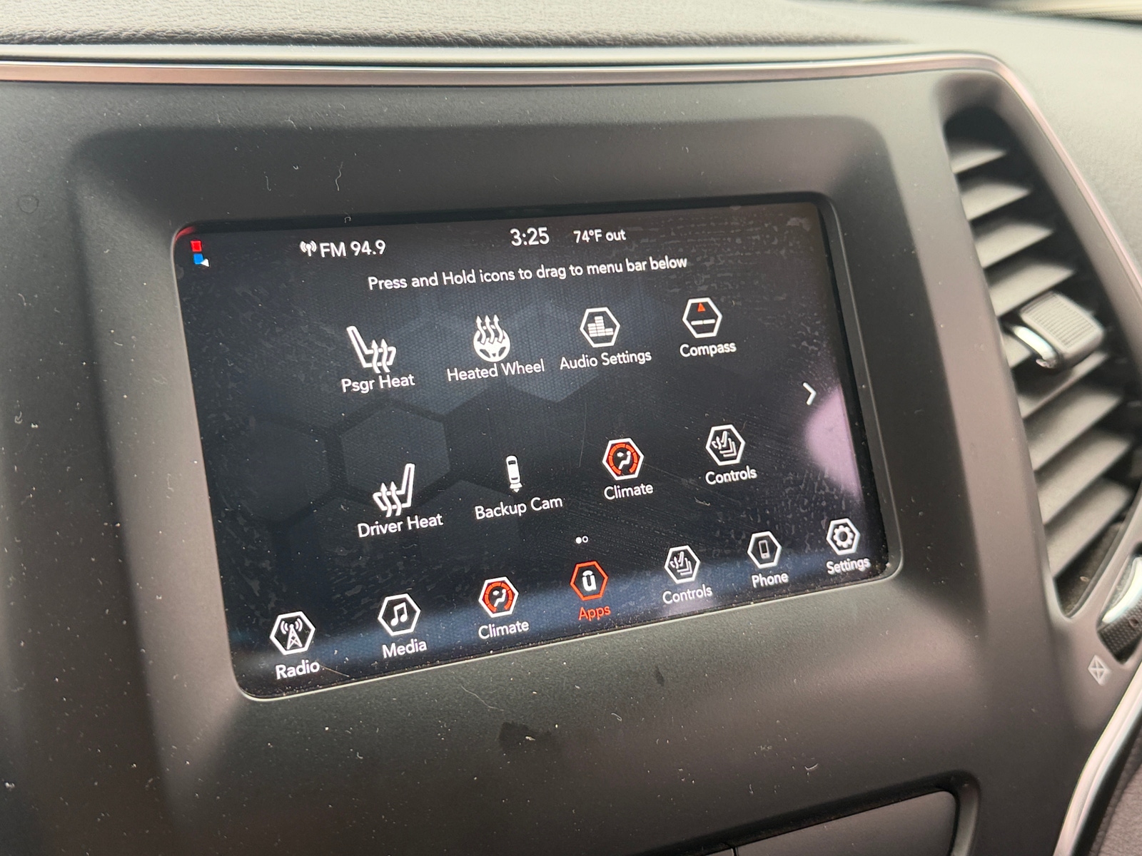 Thumbnail: 2019 Jeep Cherokee - 4