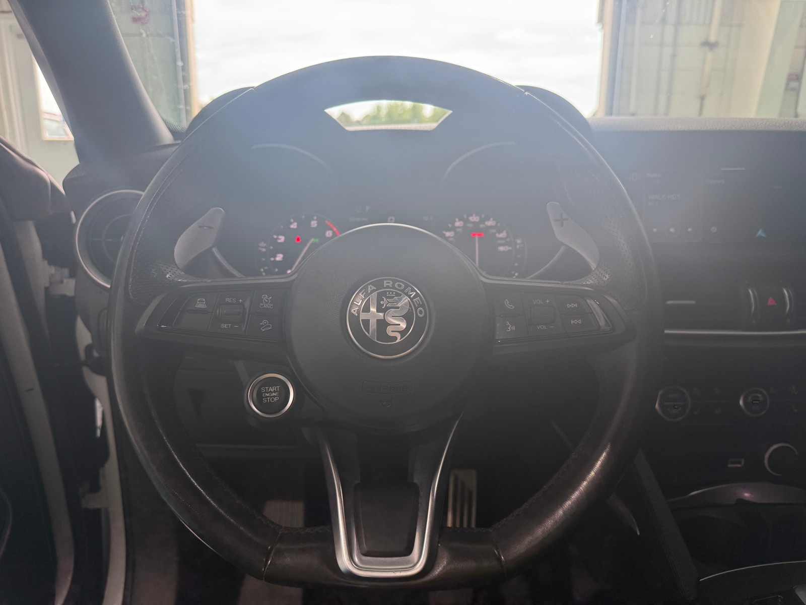 Thumbnail: 2022 Alfa Romeo Stelvio - 4