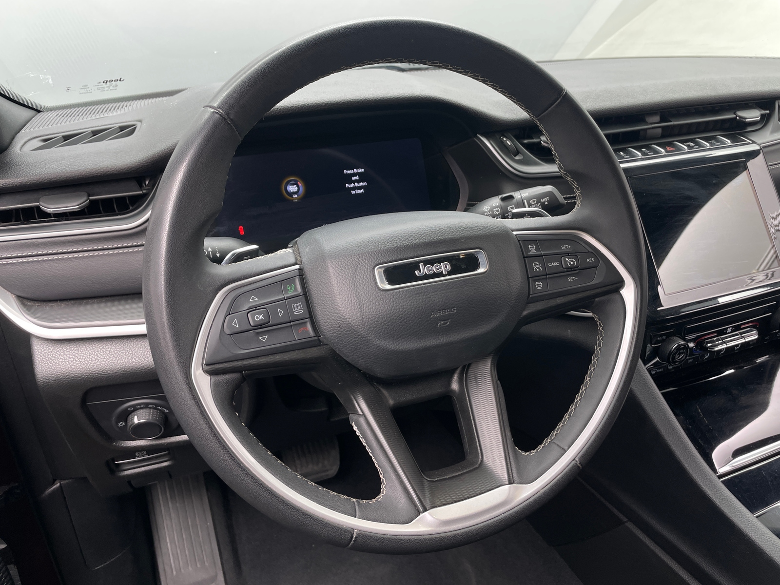 Thumbnail: 2024 Jeep Grand Cherokee L - 5