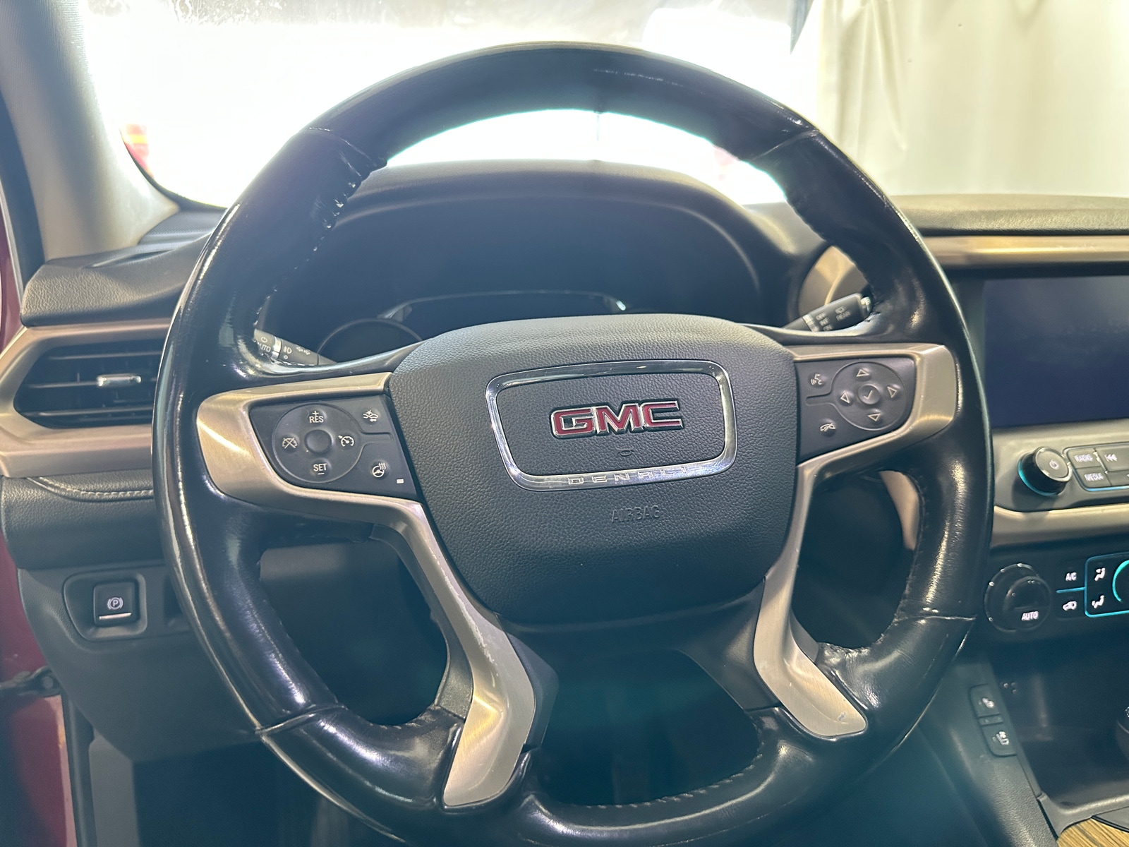 Thumbnail: 2018 GMC Acadia - 4