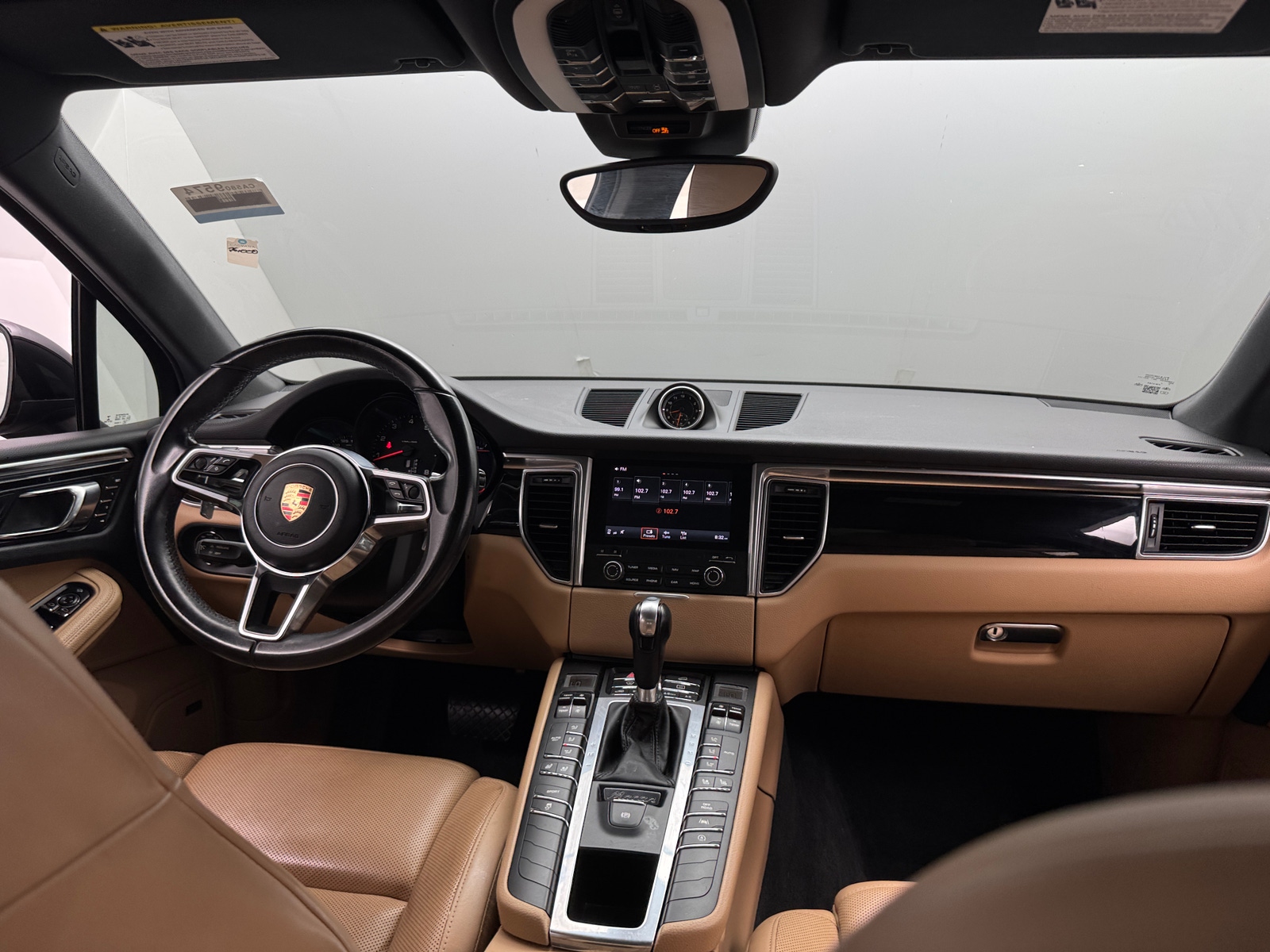 Thumbnail: 2018 Porsche Macan - 2