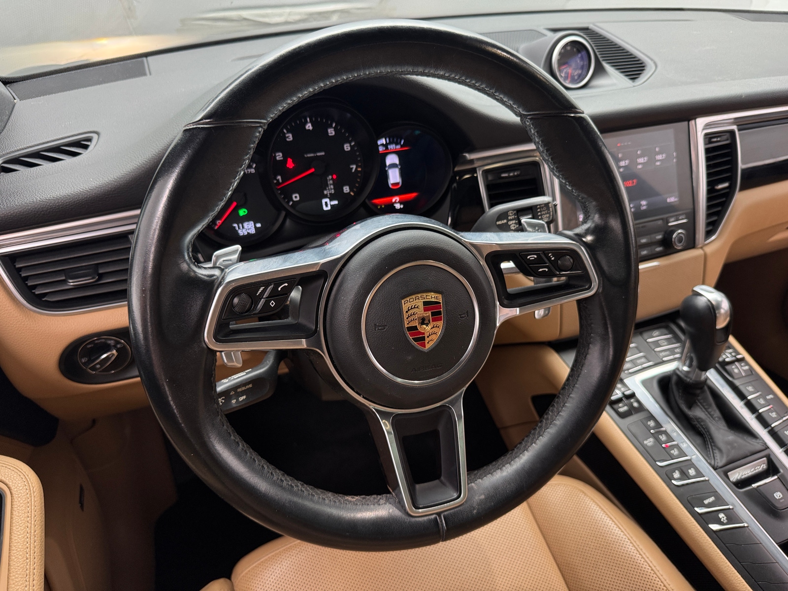 Thumbnail: 2018 Porsche Macan - 4