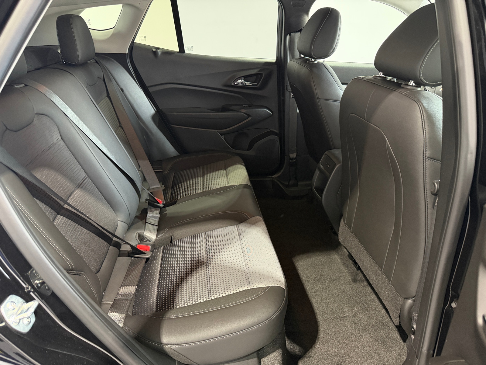 Thumbnail: 2025 Chevrolet Trax - 6