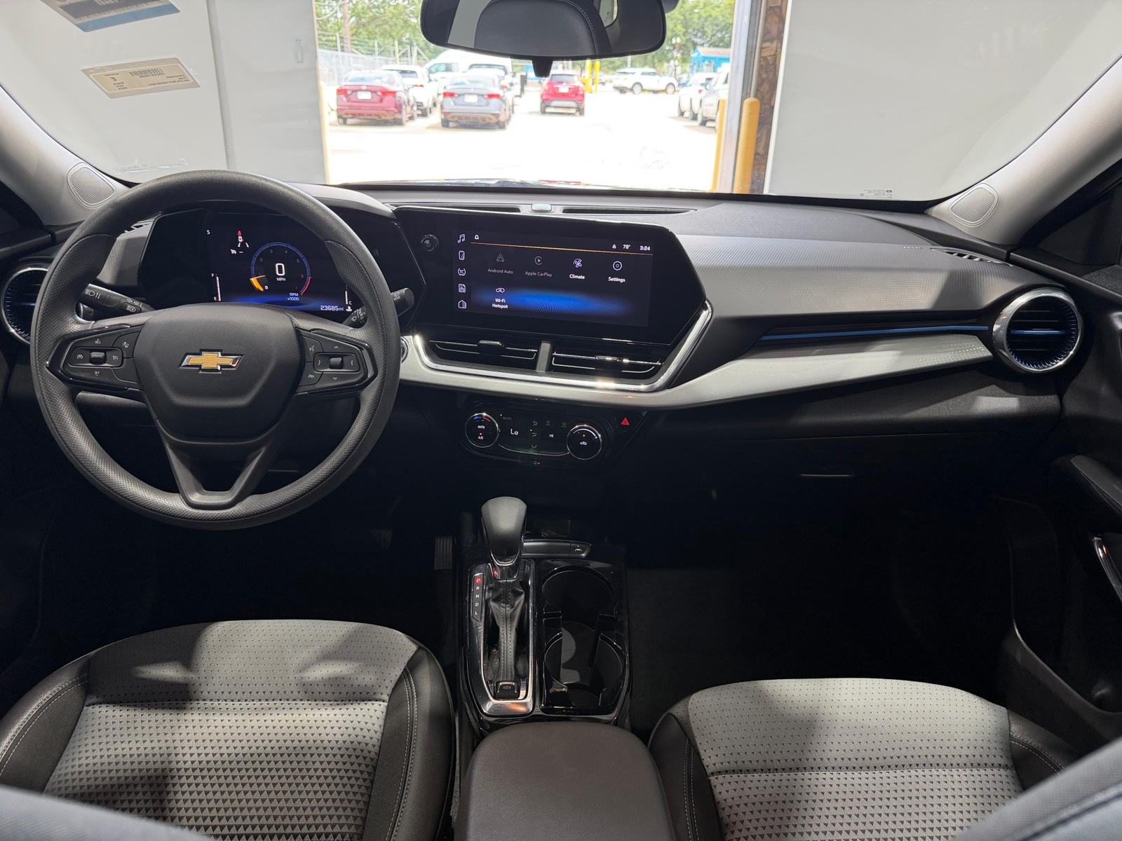 Thumbnail: 2025 Chevrolet Trax - 3
