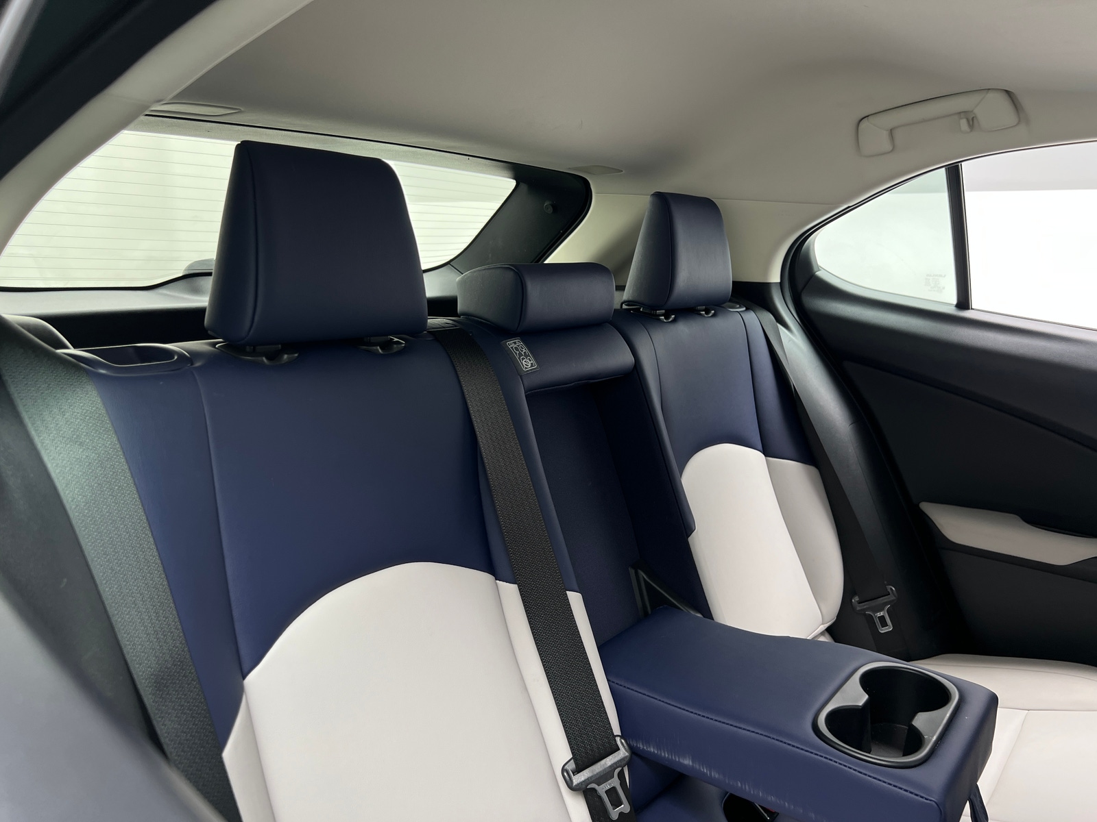 Thumbnail: 2020 Lexus UX - 5