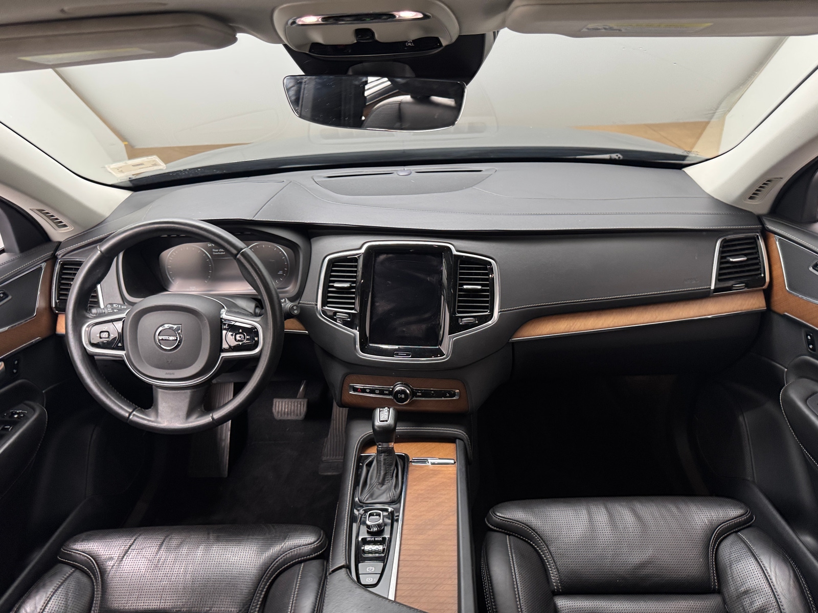 Thumbnail: 2017 Volvo XC90 - 2