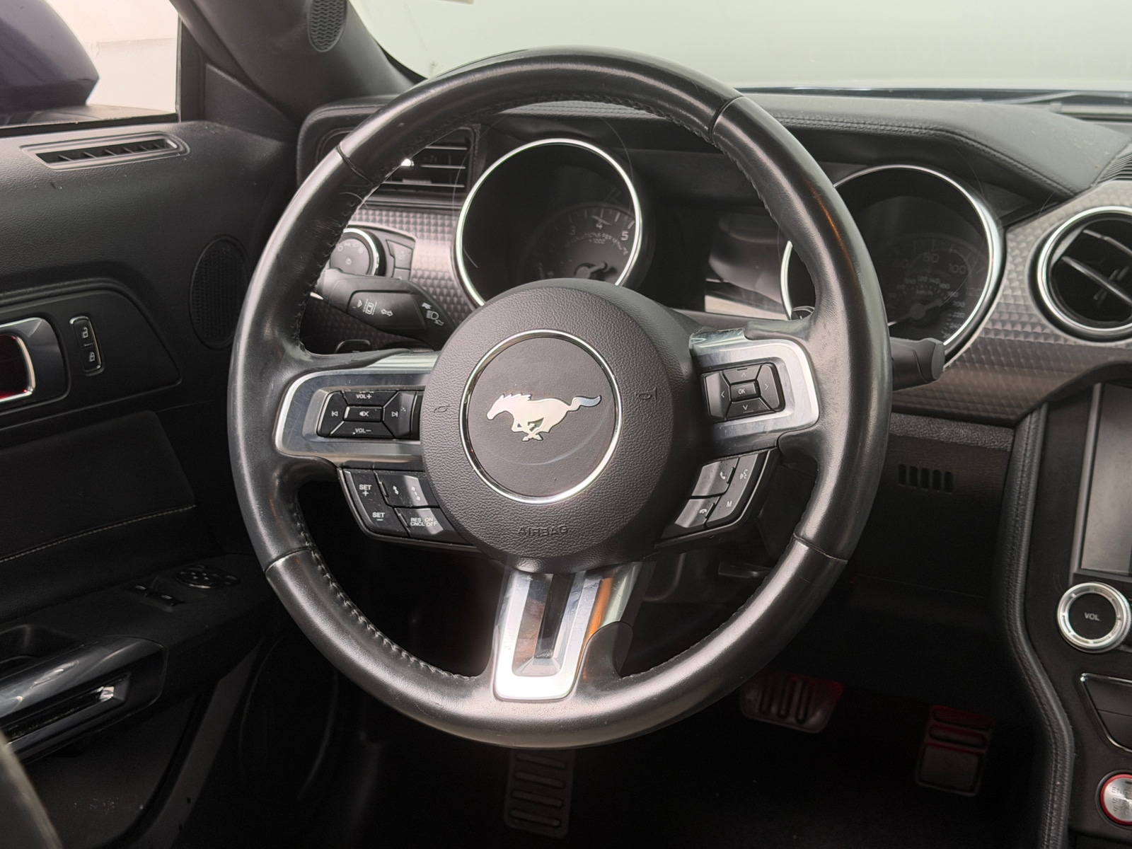 Thumbnail: 2020 Ford Mustang - 4
