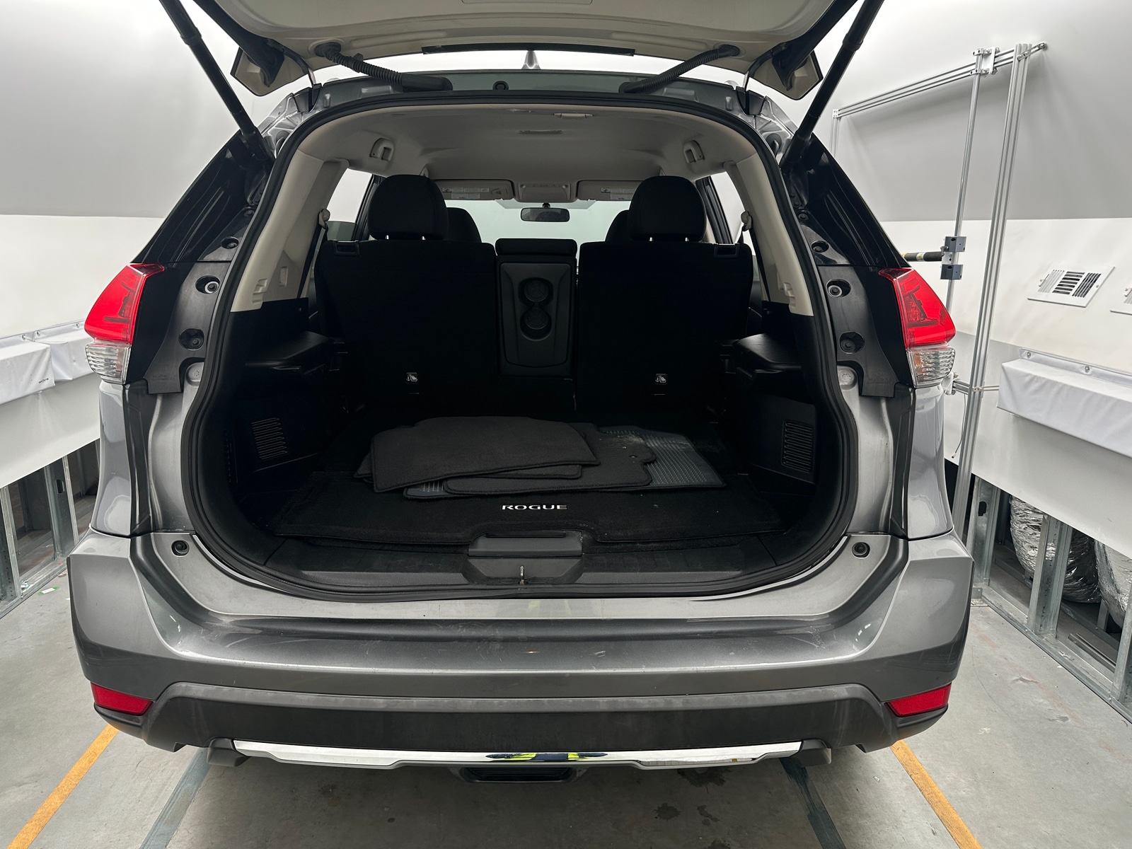 Thumbnail: 2018 Nissan Rogue - 7