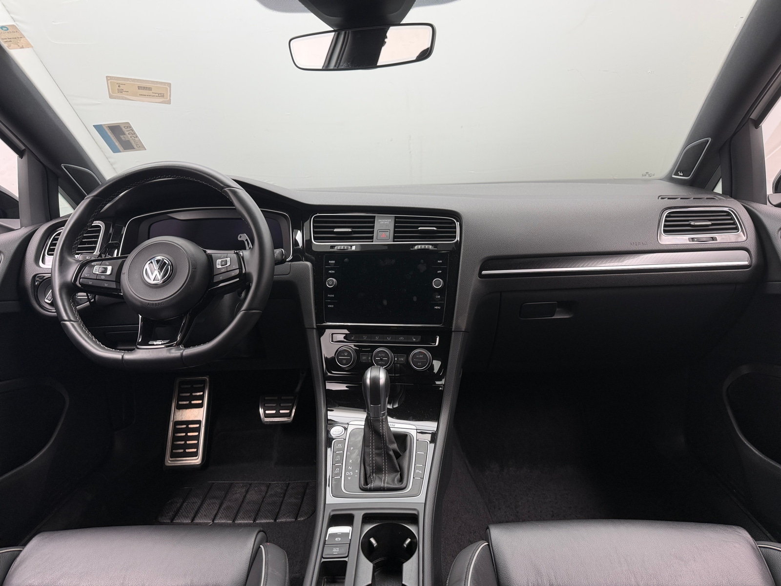 Thumbnail: 2019 Volkswagen Golf - 2