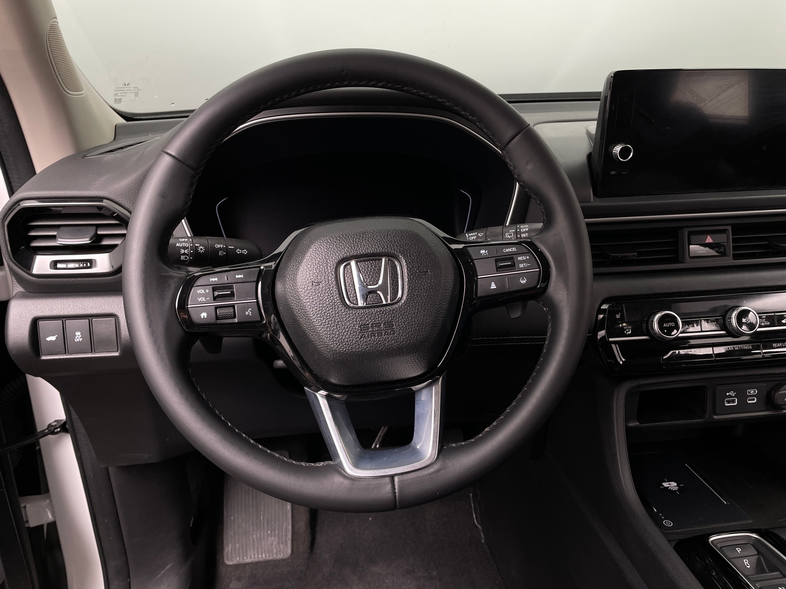 Thumbnail: 2023 Honda Pilot - 4
