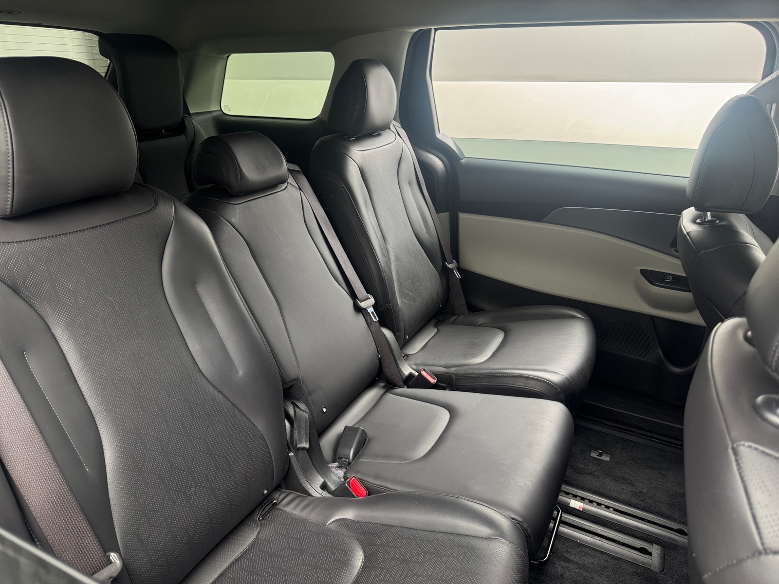 Thumbnail: 2023 Kia Carnival - 6