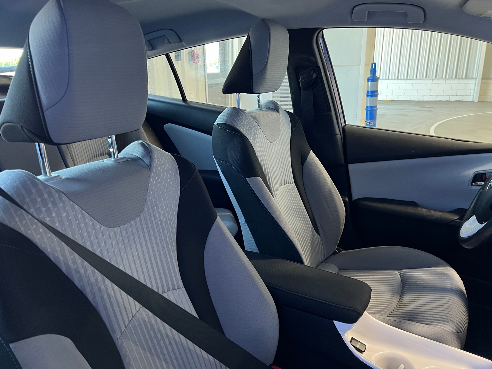 Thumbnail: 2016 Toyota Prius - 2