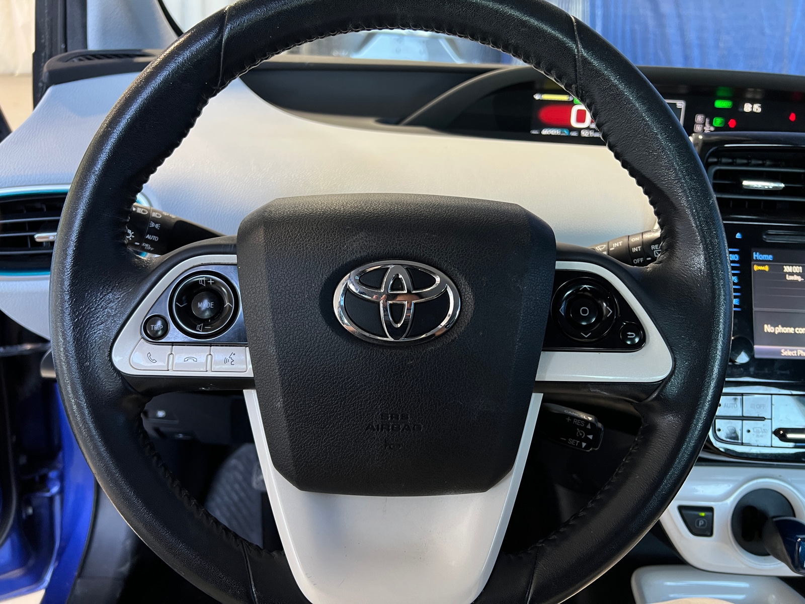 Thumbnail: 2016 Toyota Prius - 5