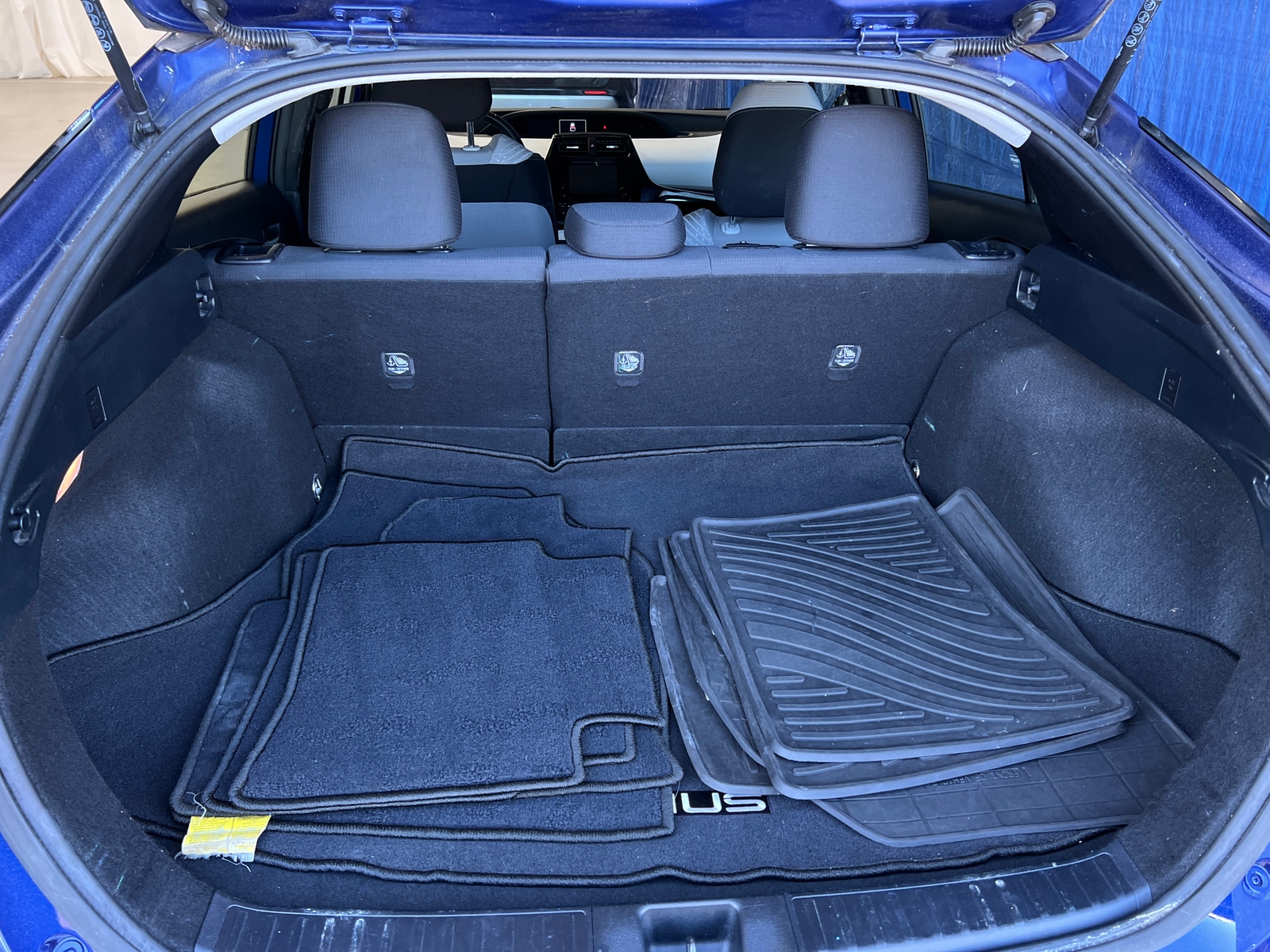 Thumbnail: 2016 Toyota Prius - 7