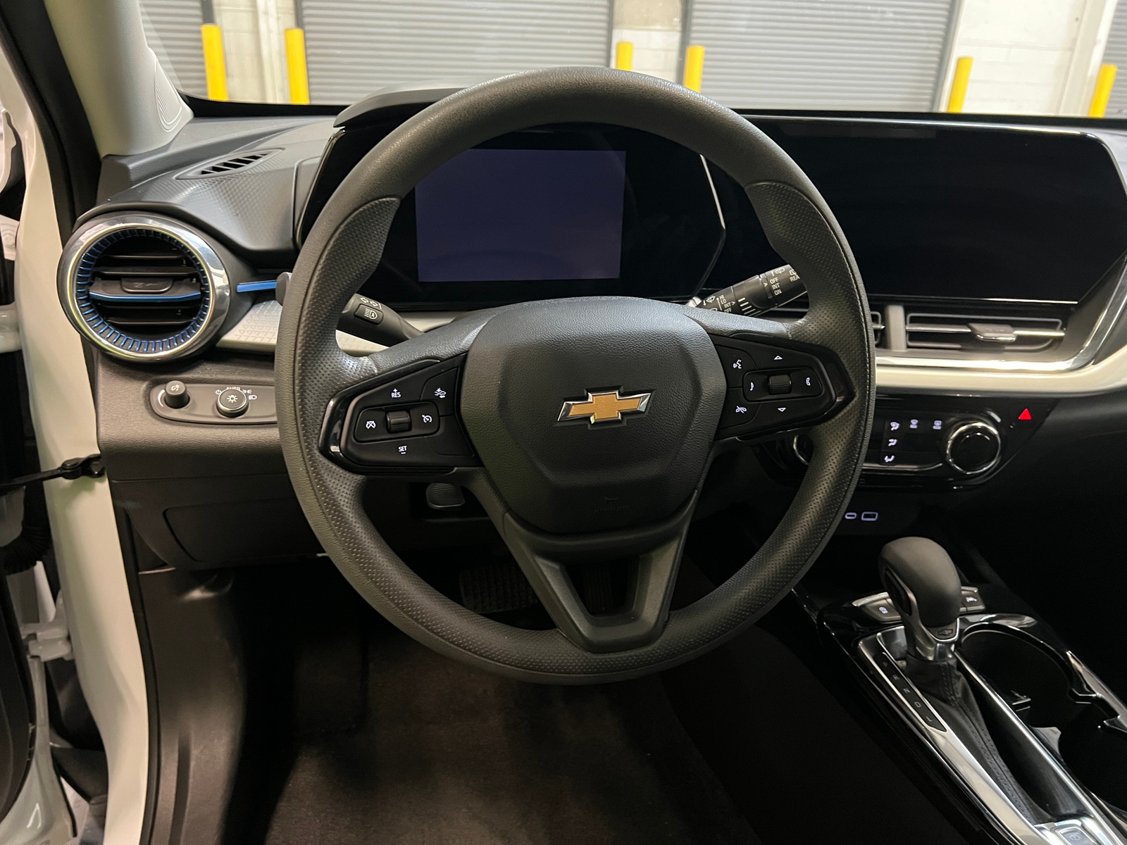 Thumbnail: 2025 Chevrolet Trax - 5