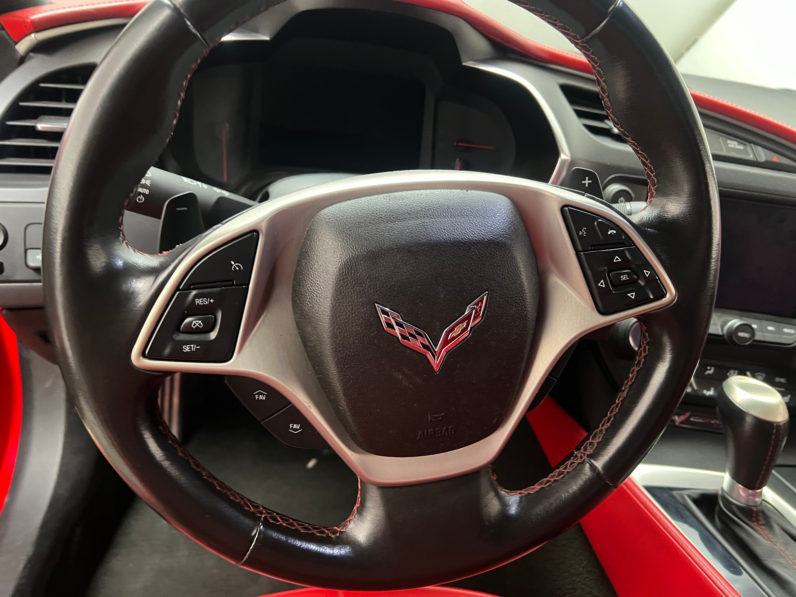Thumbnail: 2014 Chevrolet Corvette - 3