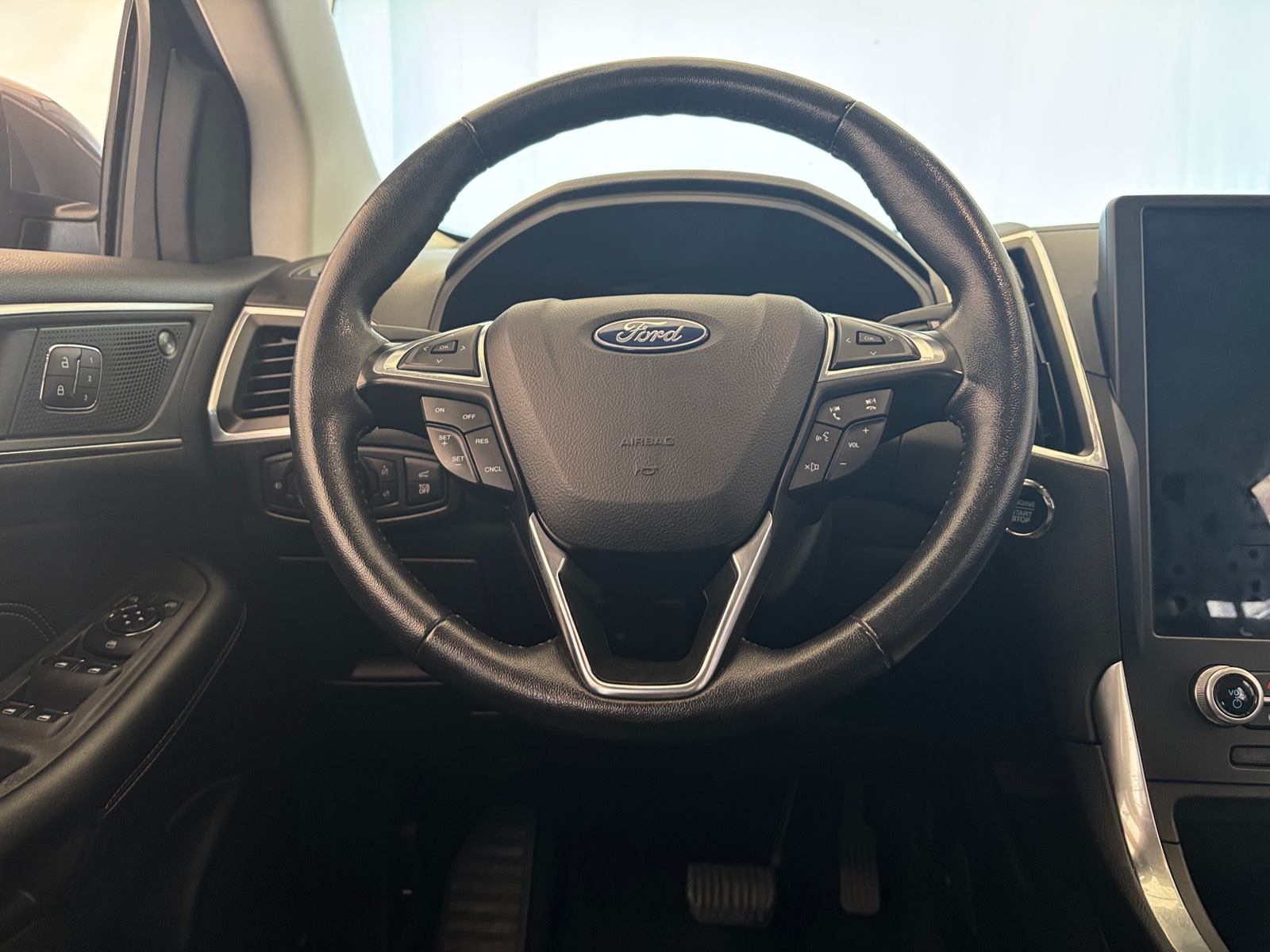 Thumbnail: 2022 Ford Edge - 4