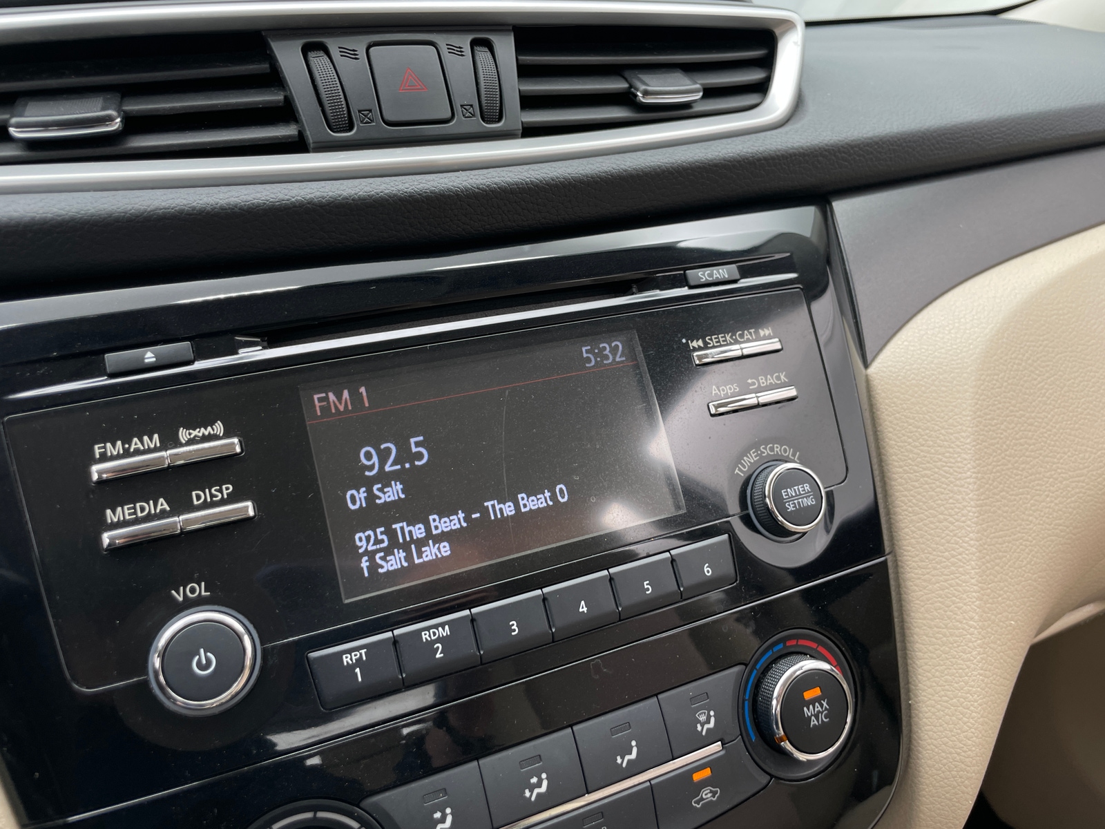 Thumbnail: 2016 Nissan Rogue - 4