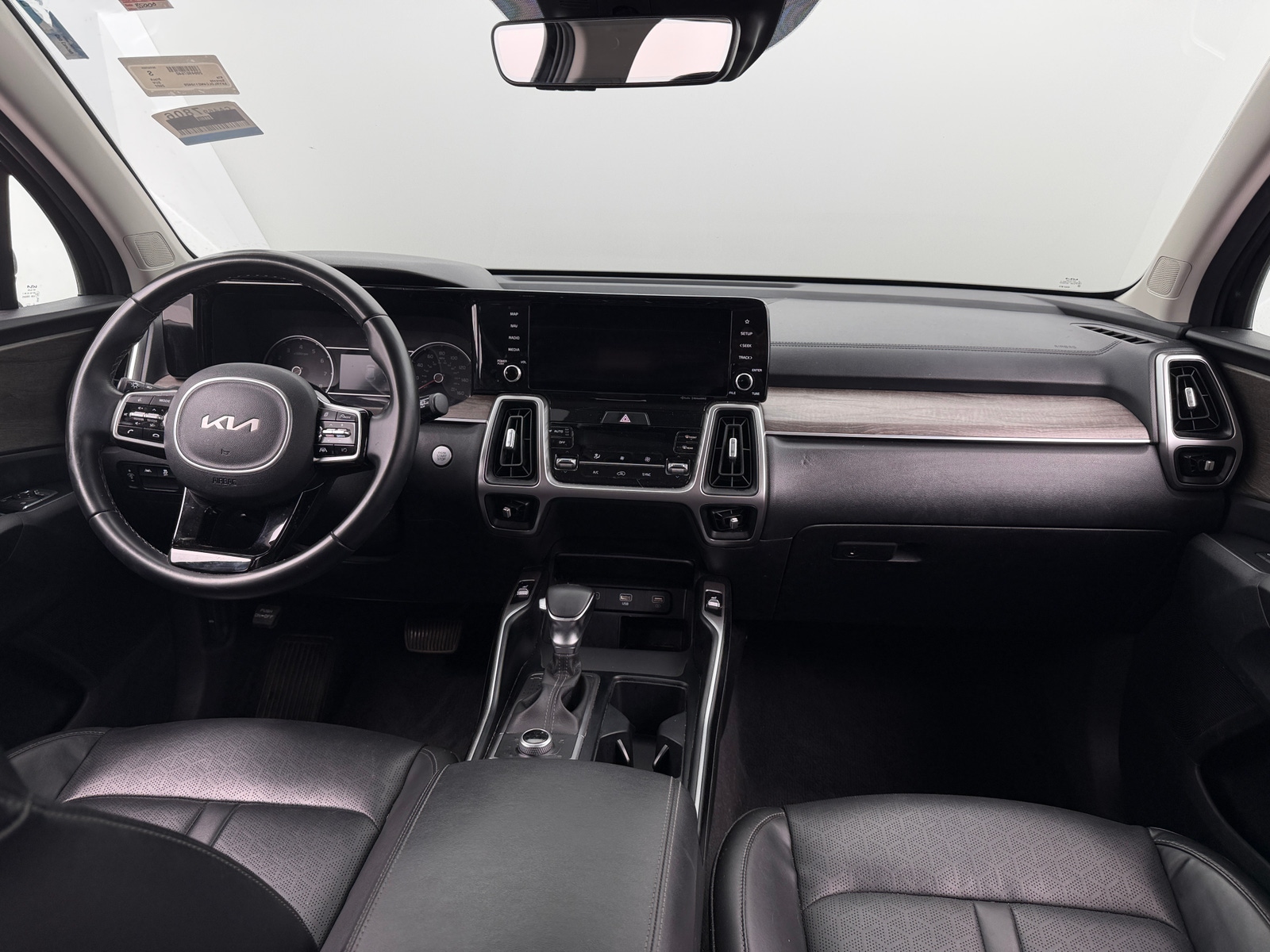 Thumbnail: 2022 Kia Sorento - 2