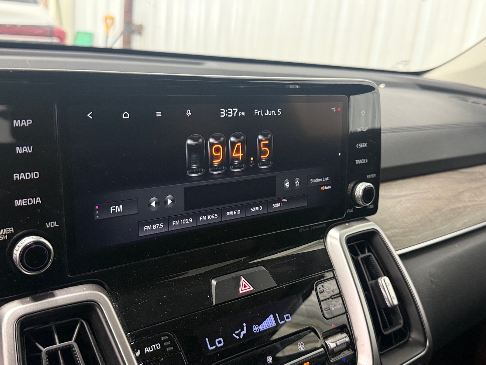 Thumbnail: 2022 Kia Sorento - 3