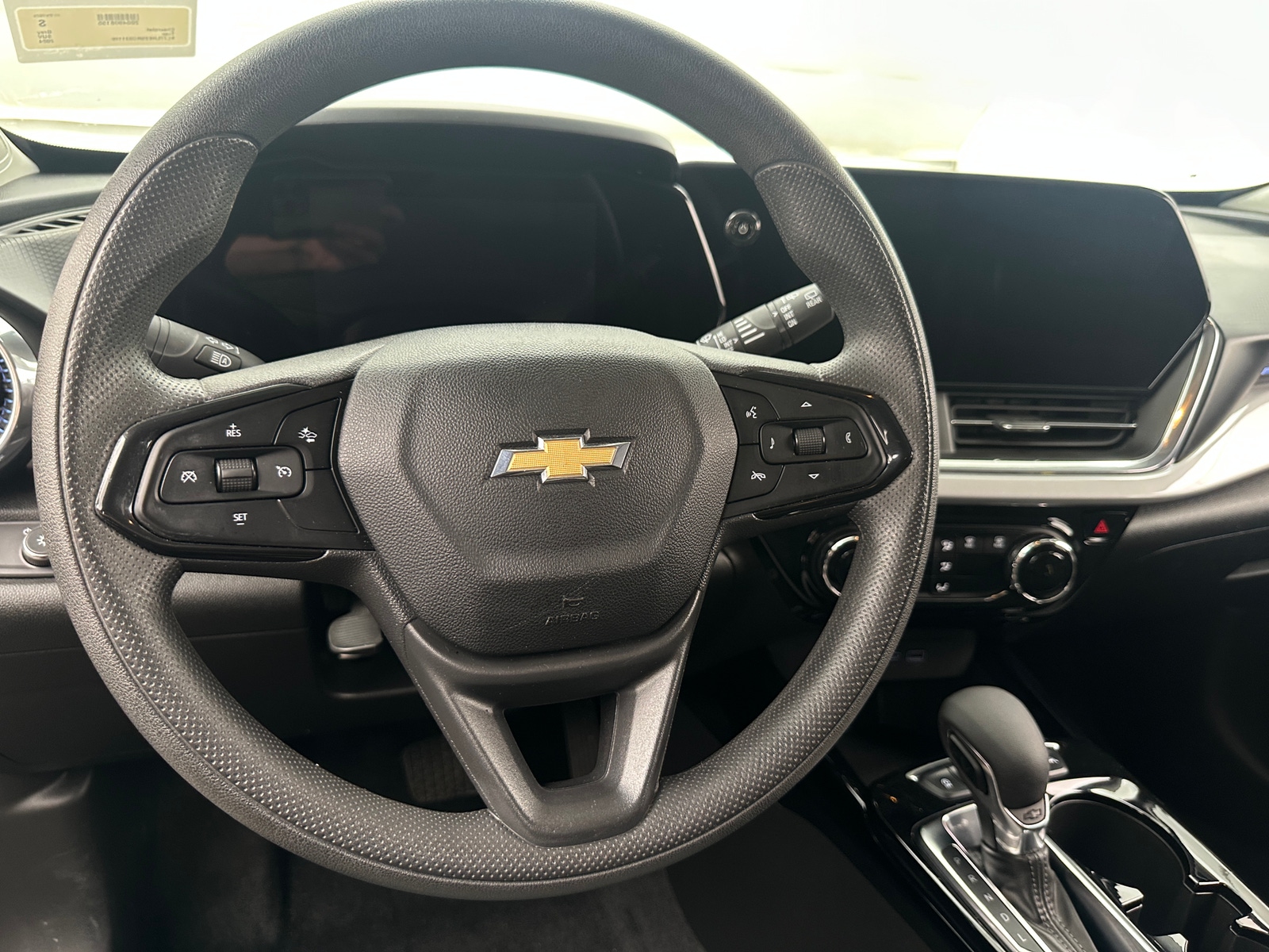 Thumbnail: 2024 Chevrolet Trax - 5
