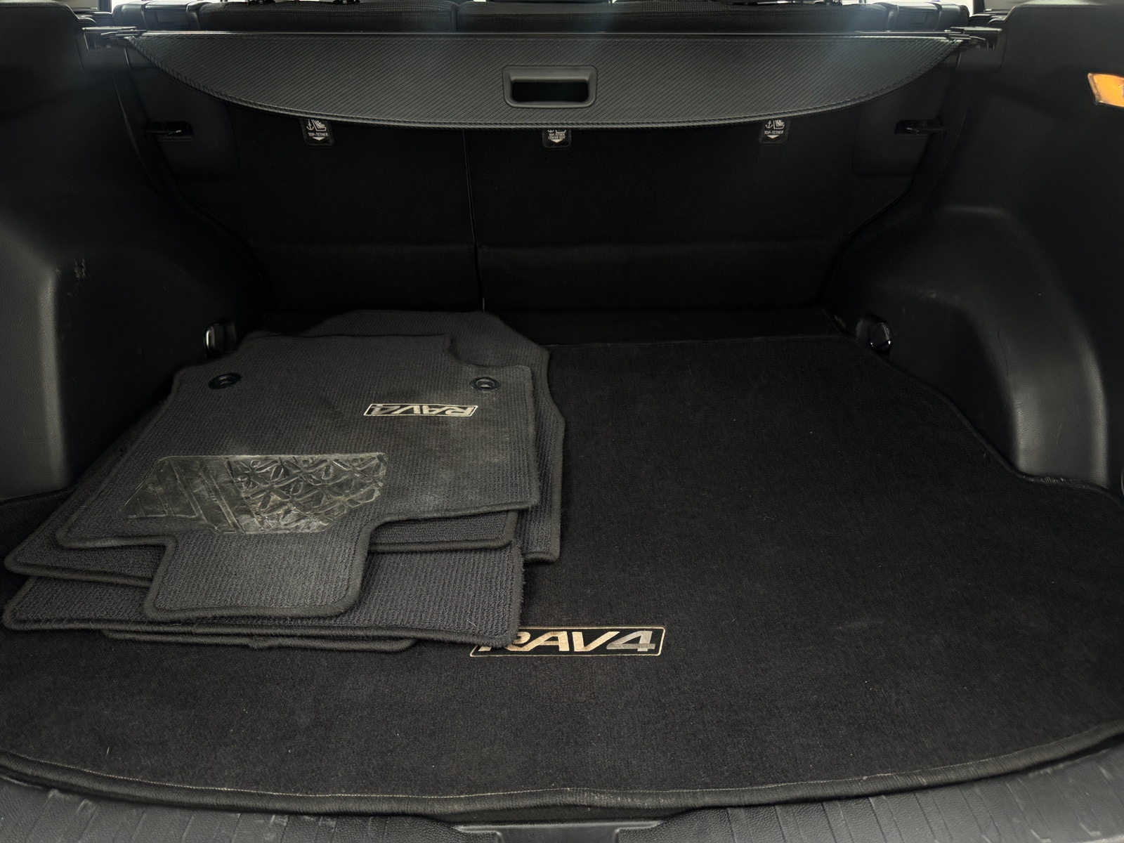 Thumbnail: 2019 Toyota RAV4 - 7